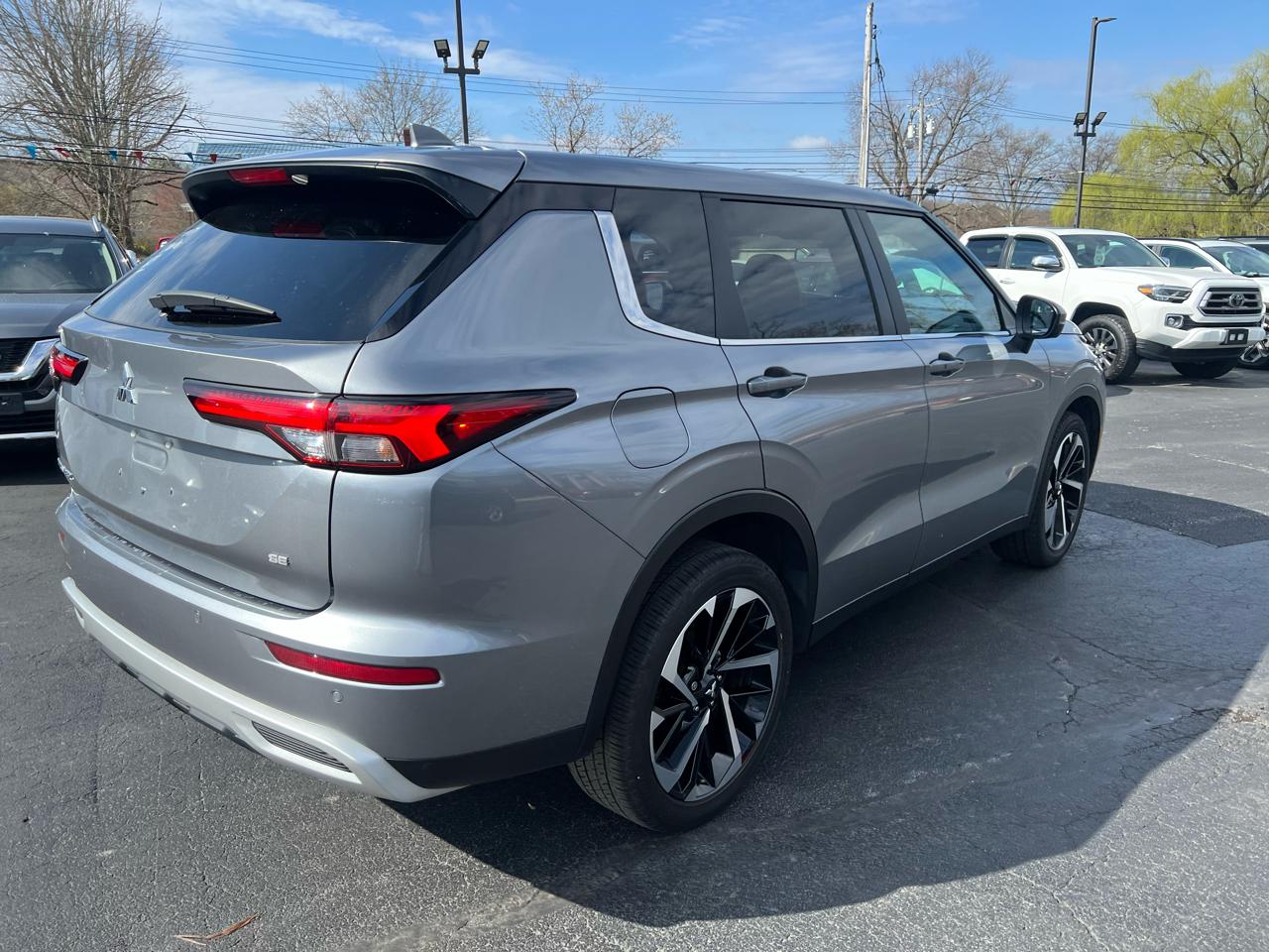 Mitsubishi Outlander SE Black Edition S-AWC 2023