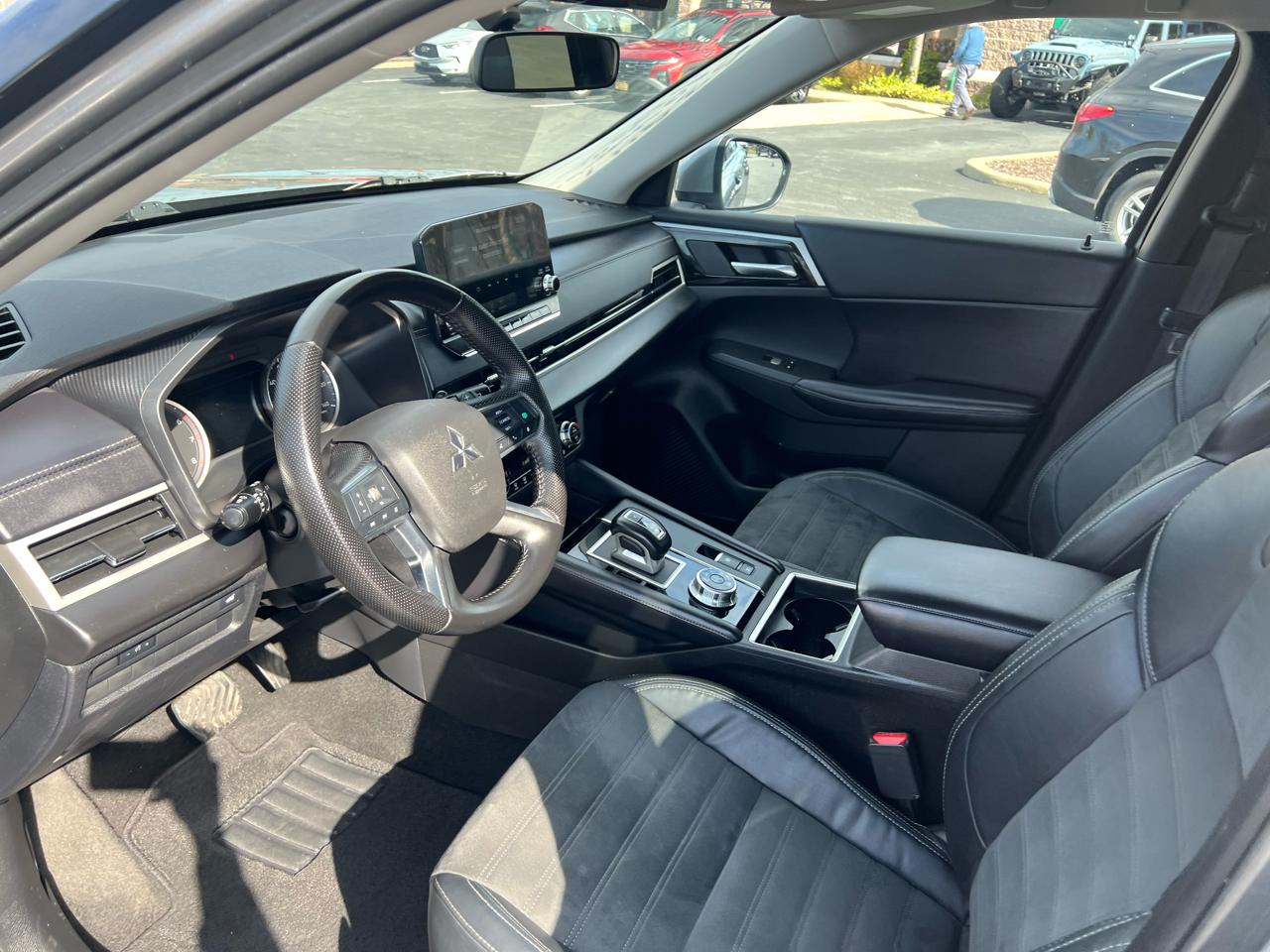 Mitsubishi Outlander SE Black Edition S-AWC 2023