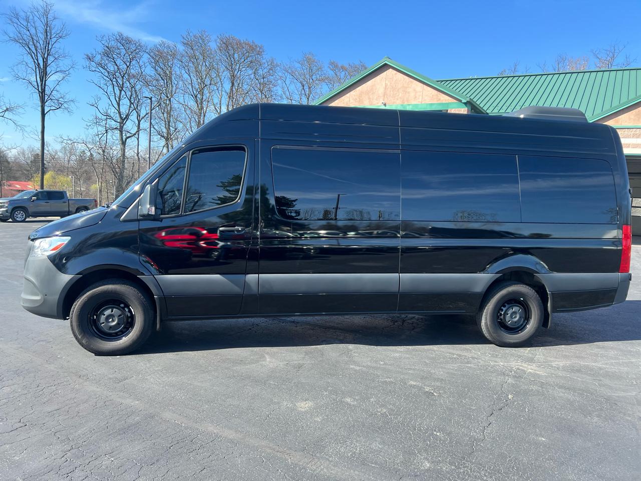 Mercedes-Benz Sprinter Passenger Van 2500 High Roof I4 Diesel HO 170" RWD 2024