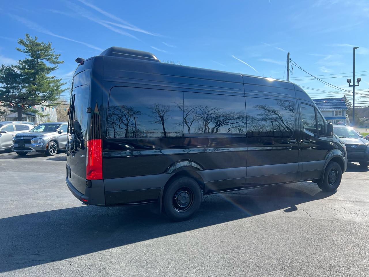 Mercedes-Benz Sprinter Passenger Van 2500 High Roof I4 Diesel HO 170" RWD 2024