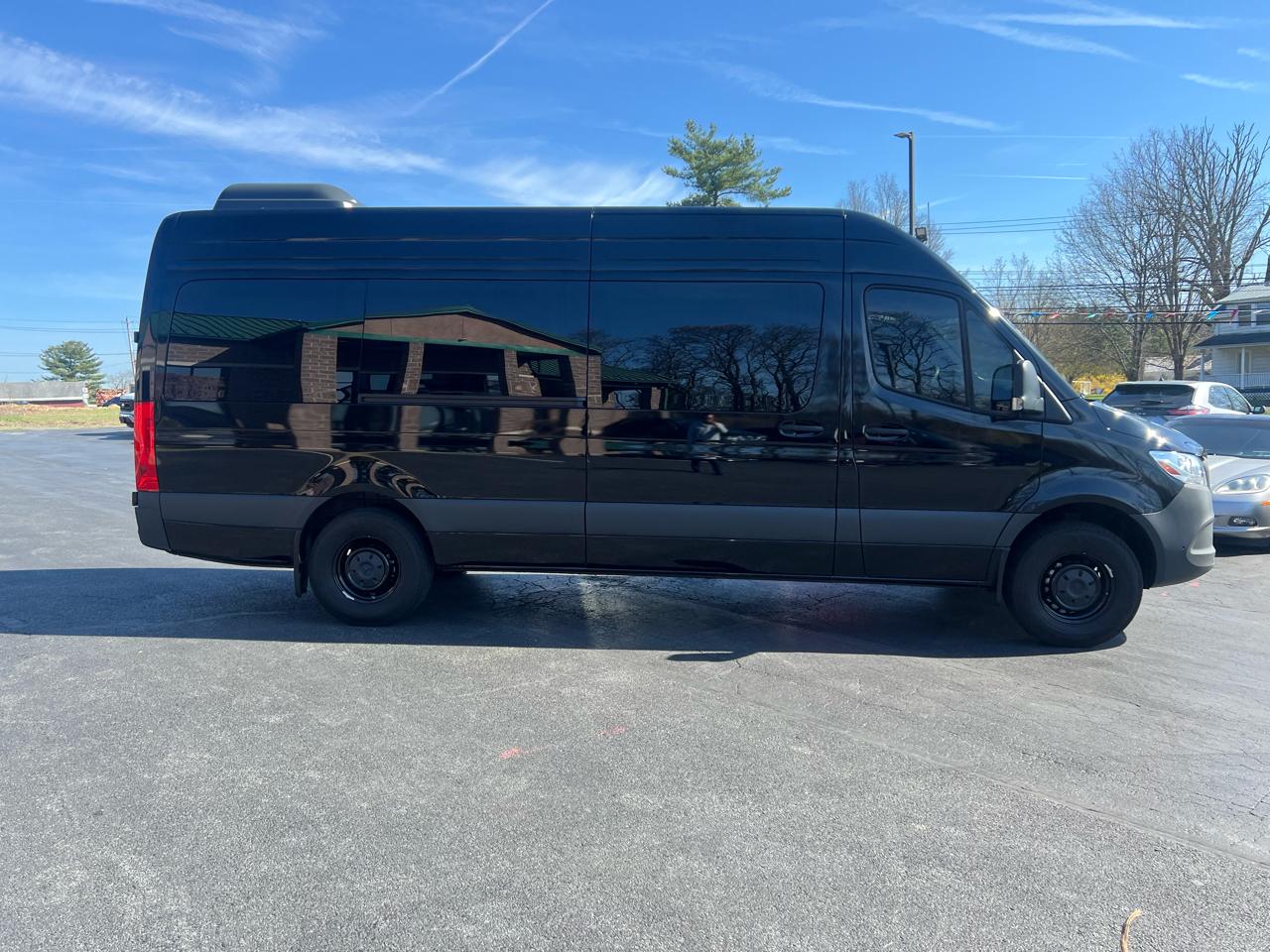 Mercedes-Benz Sprinter Passenger Van 2500 High Roof I4 Diesel HO 170" RWD 2024