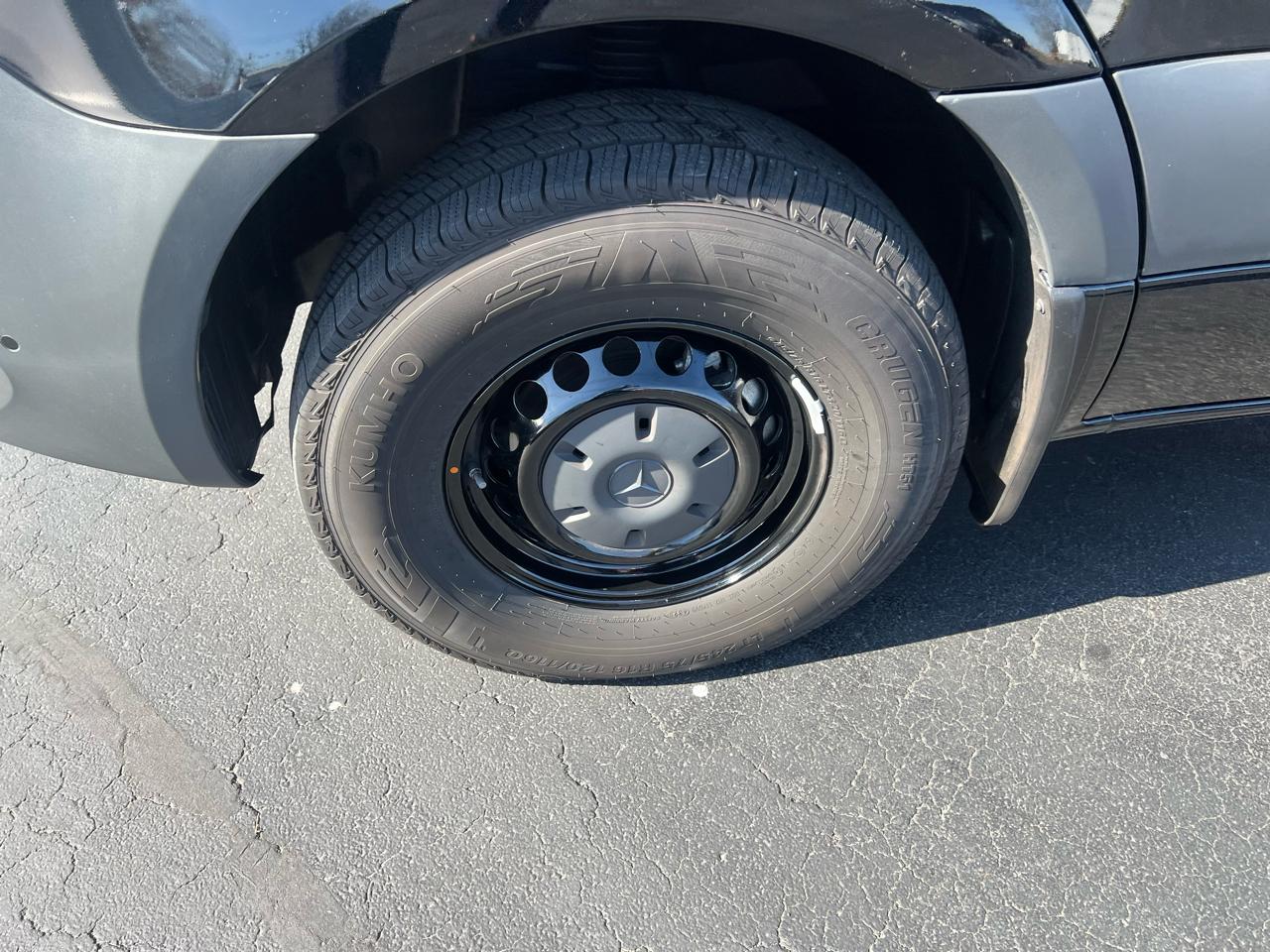 Mercedes-Benz Sprinter Passenger Van 2500 High Roof I4 Diesel HO 170" RWD 2024