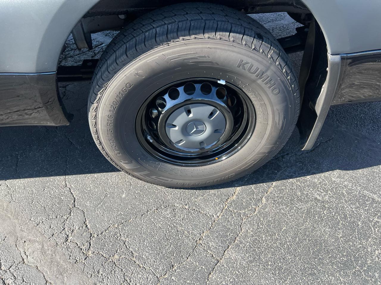 Mercedes-Benz Sprinter Passenger Van 2500 High Roof I4 Diesel HO 170" RWD 2024