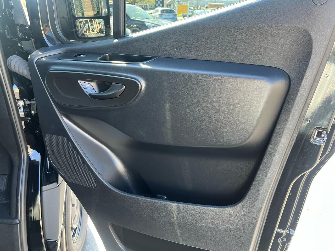 Mercedes-Benz Sprinter Passenger Van 2500 High Roof I4 Diesel HO 170" RWD 2024