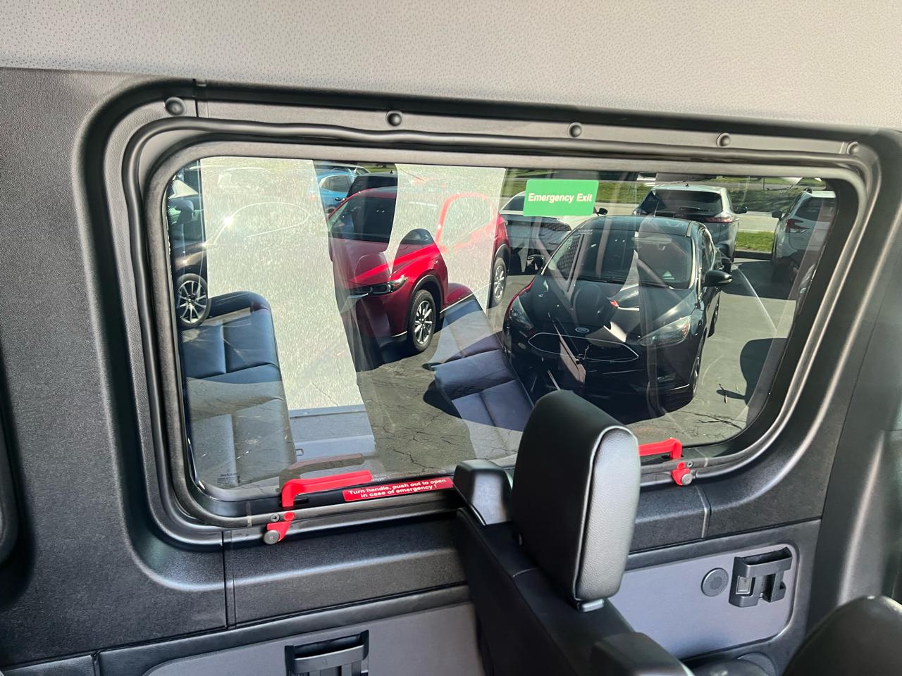 Mercedes-Benz Sprinter Passenger Van 2500 High Roof I4 Diesel HO 170" RWD 2024