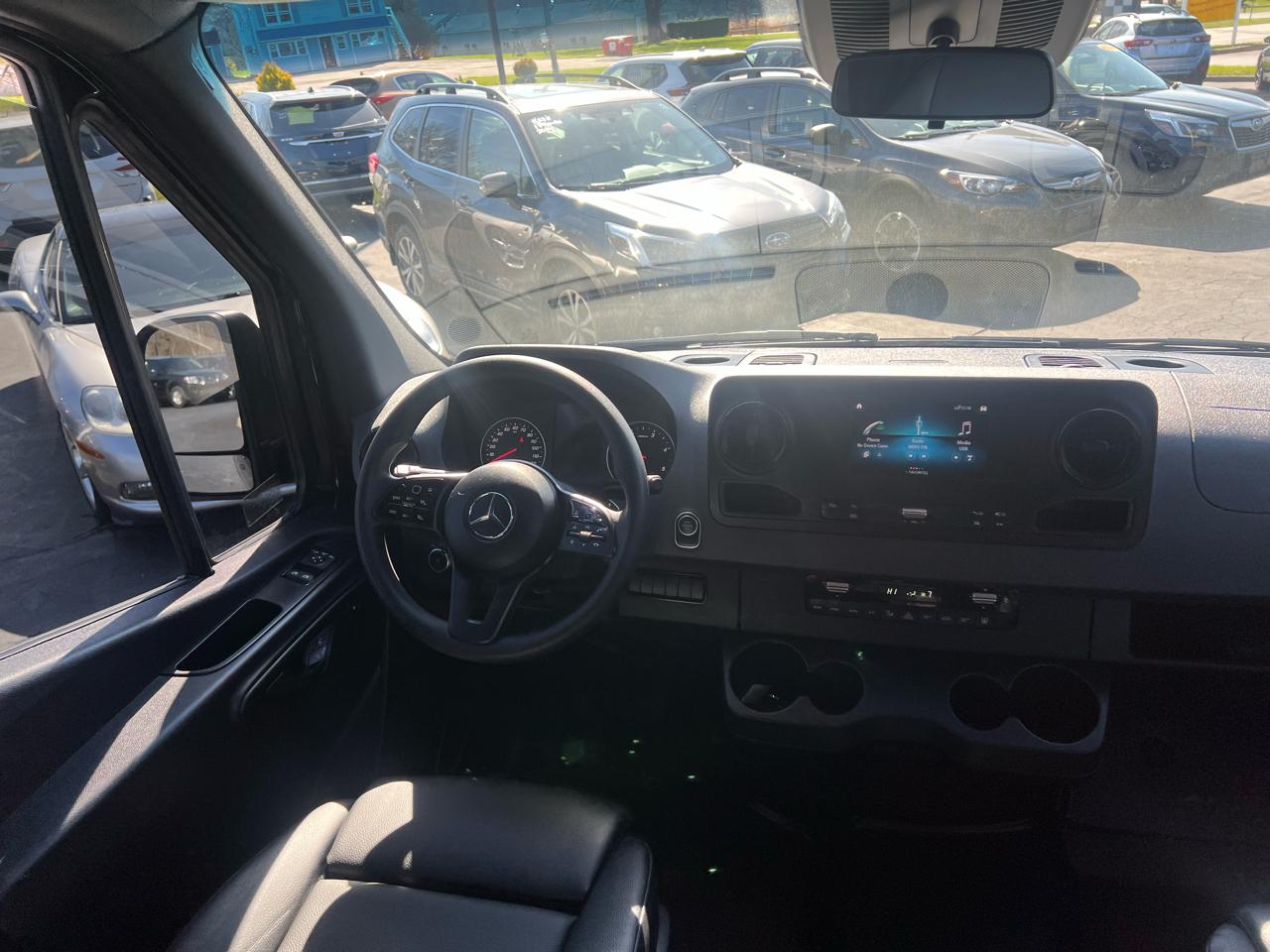 Mercedes-Benz Sprinter Passenger Van 2500 High Roof I4 Diesel HO 170" RWD 2024