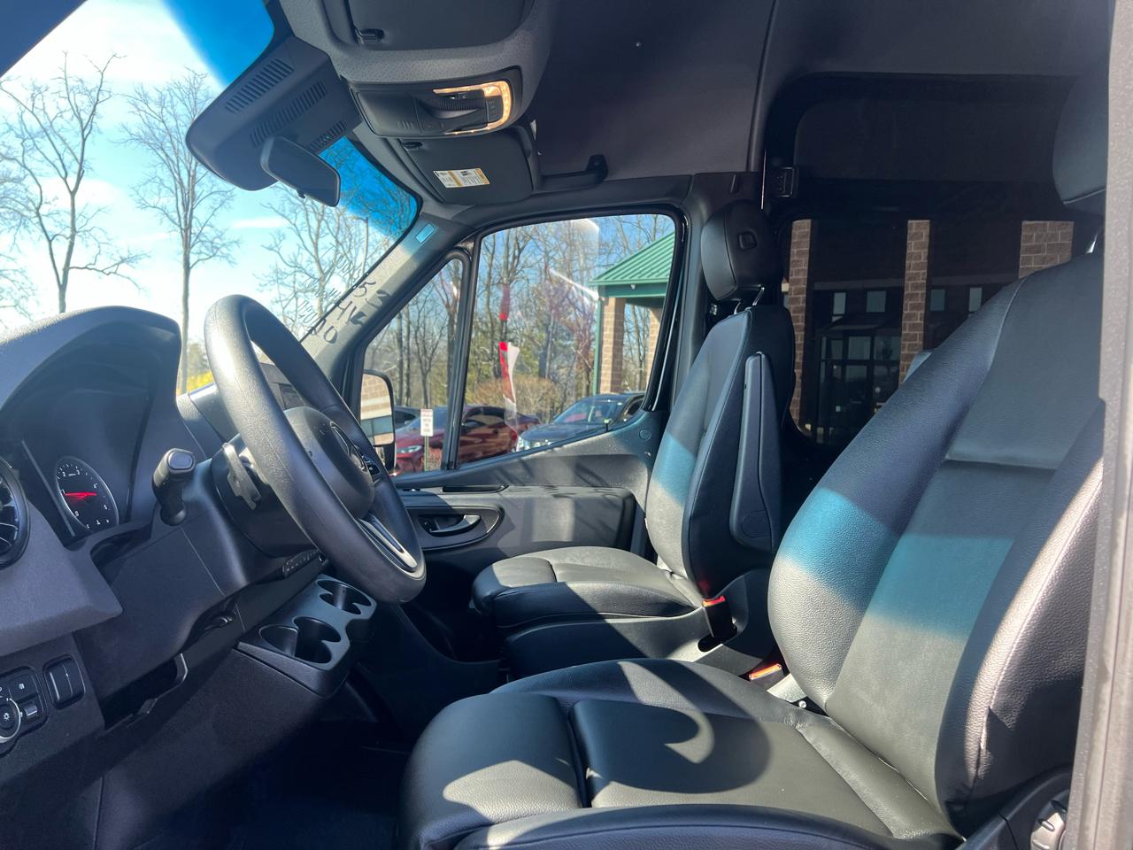 Mercedes-Benz Sprinter Passenger Van 2500 High Roof I4 Diesel HO 170" RWD 2024