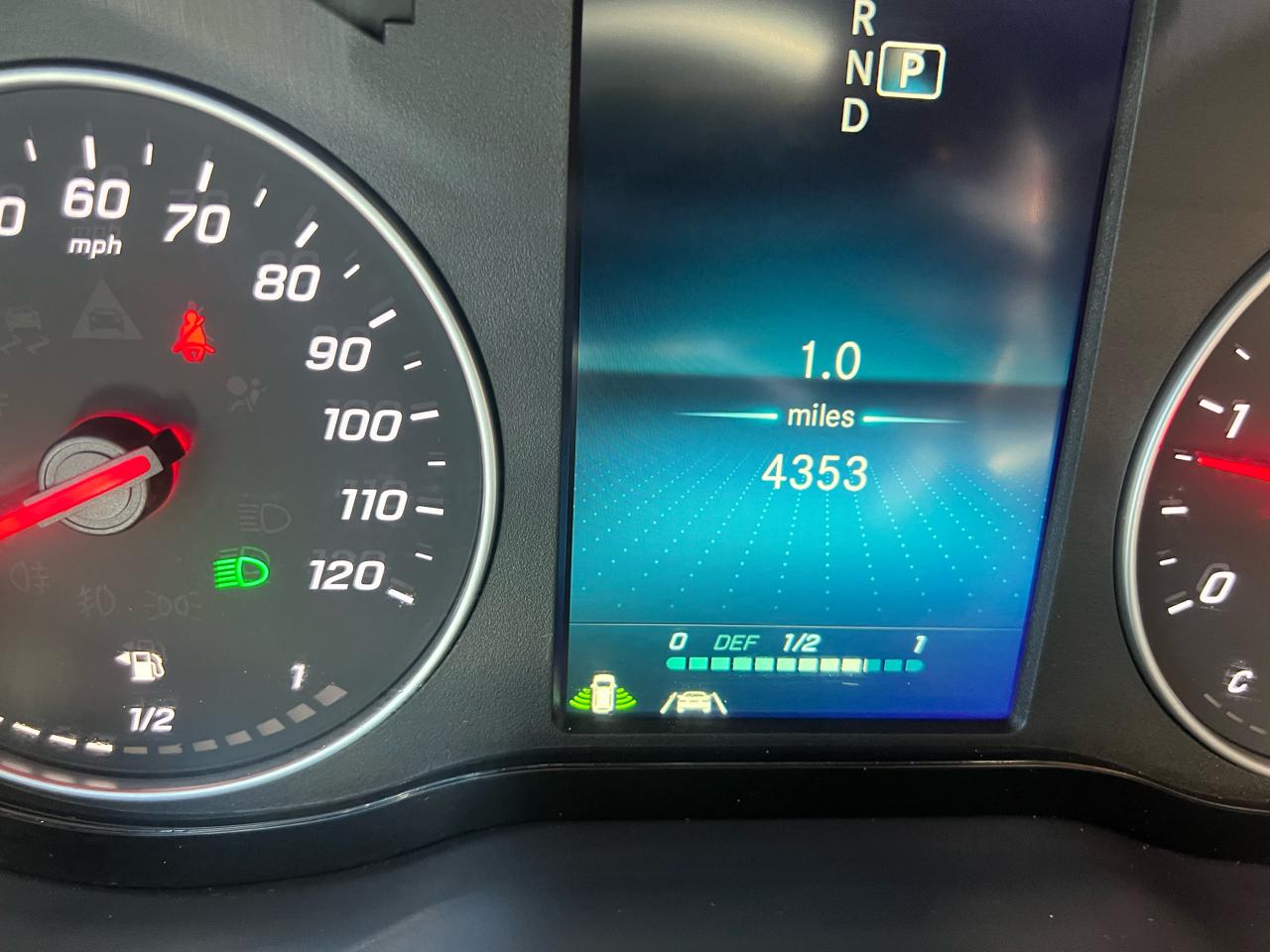 Mercedes-Benz Sprinter Passenger Van 2500 High Roof I4 Diesel HO 170" RWD 2024