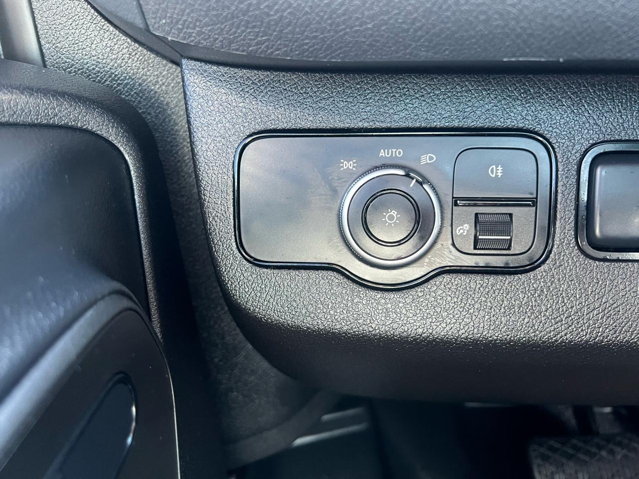 Mercedes-Benz Sprinter Passenger Van 2500 High Roof I4 Diesel HO 170" RWD 2024