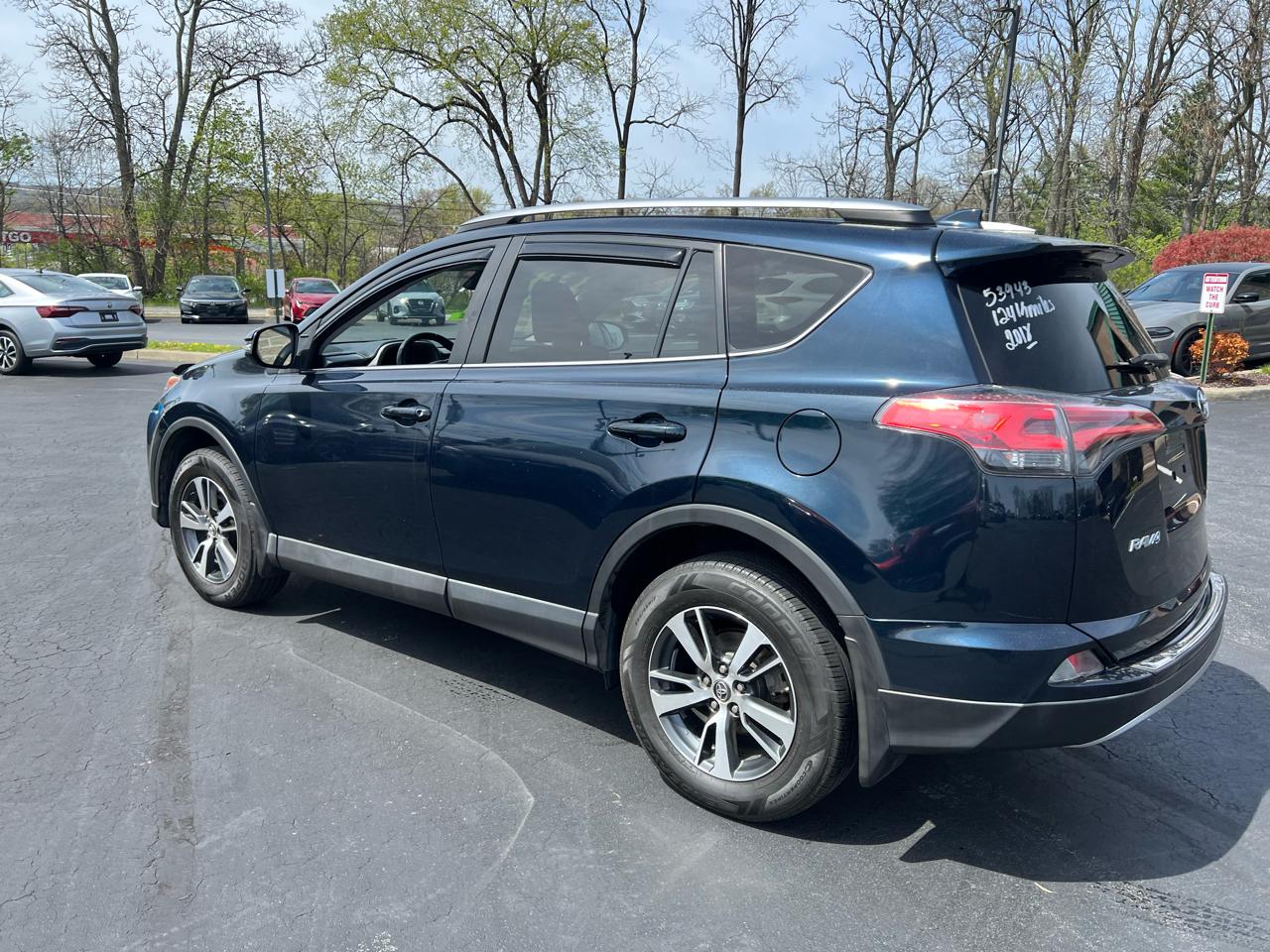 Toyota RAV4 Adventure AWD (Natl) 2018