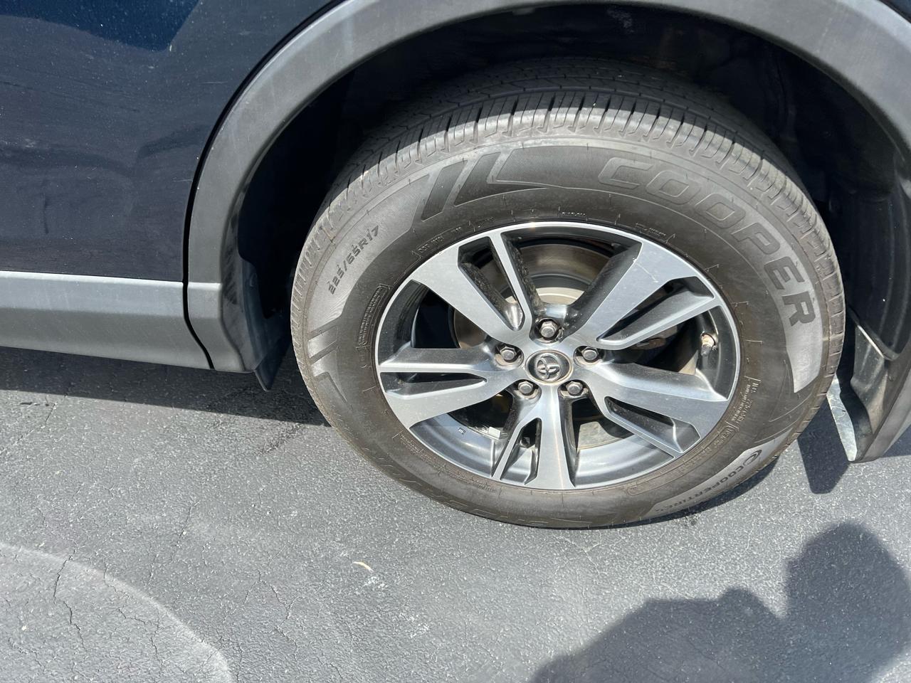 Toyota RAV4 Adventure AWD (Natl) 2018