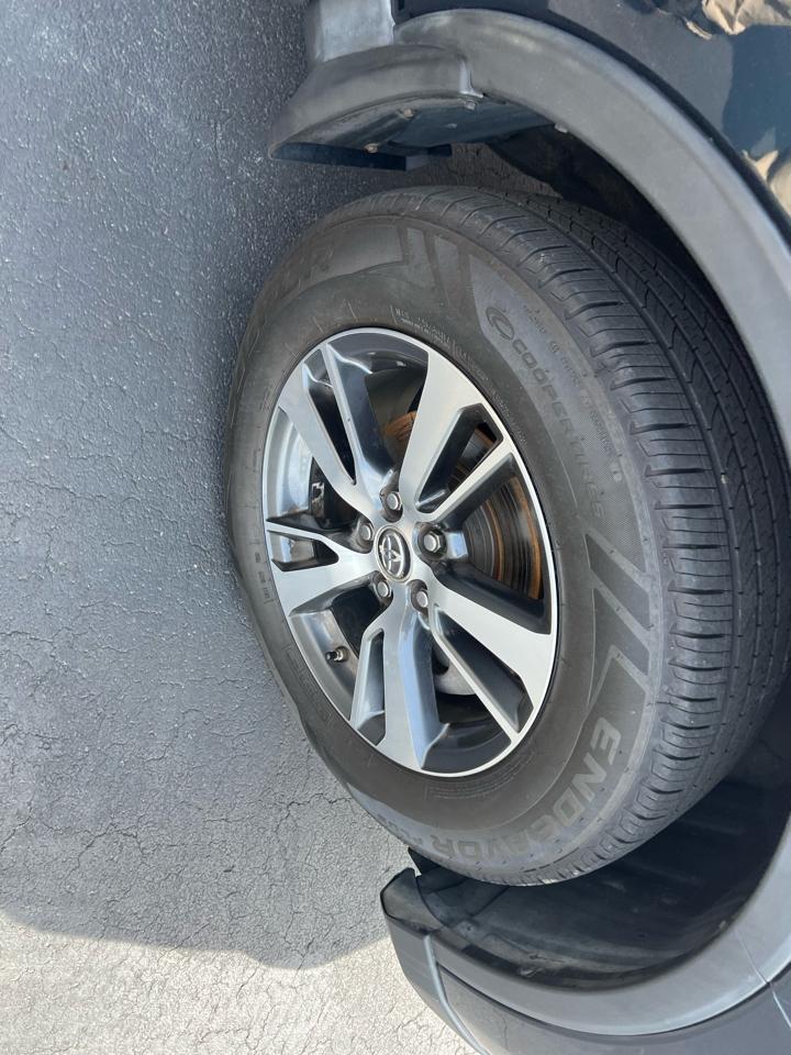 Toyota RAV4 Adventure AWD (Natl) 2018