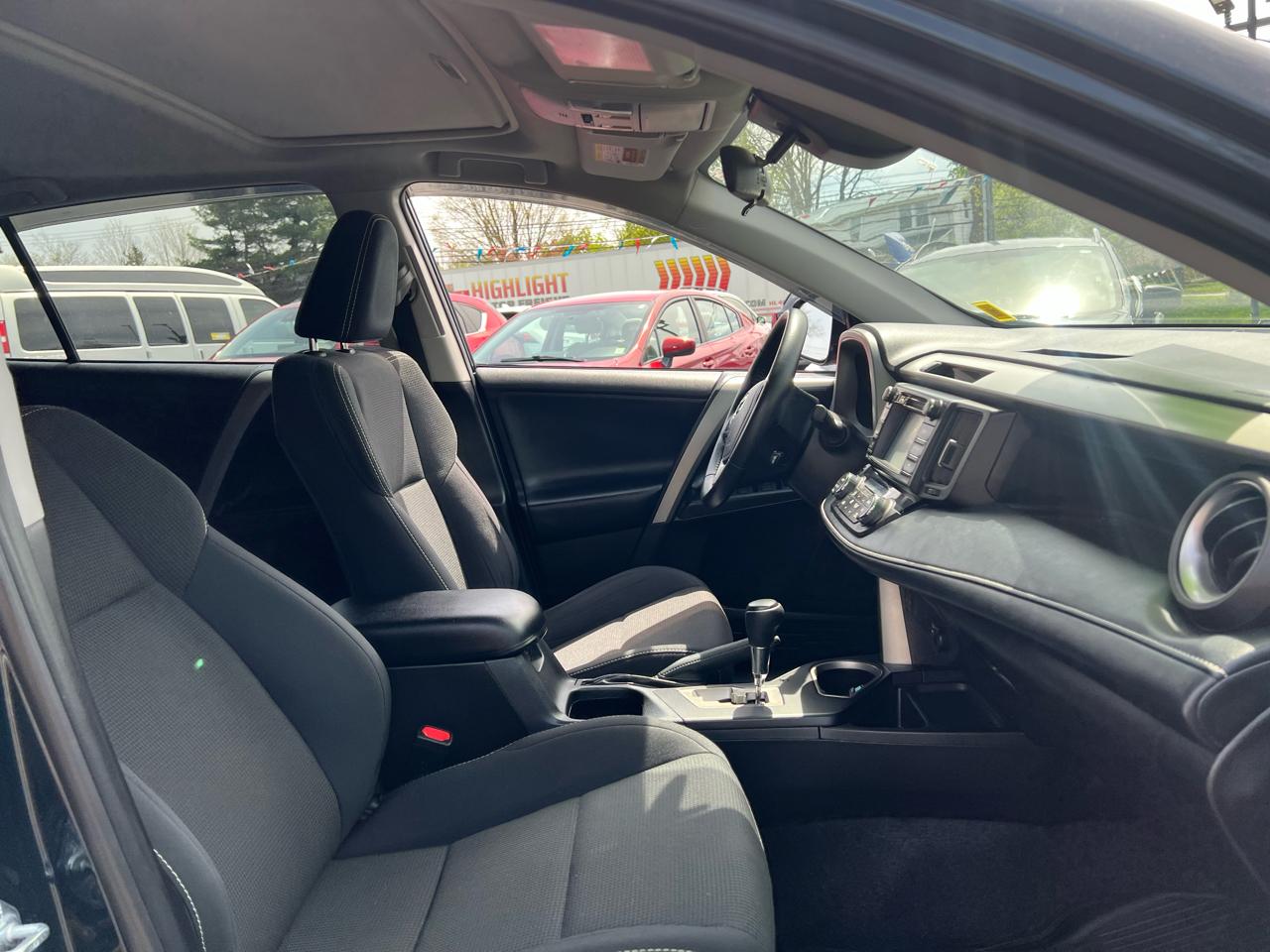 Toyota RAV4 Adventure AWD (Natl) 2018