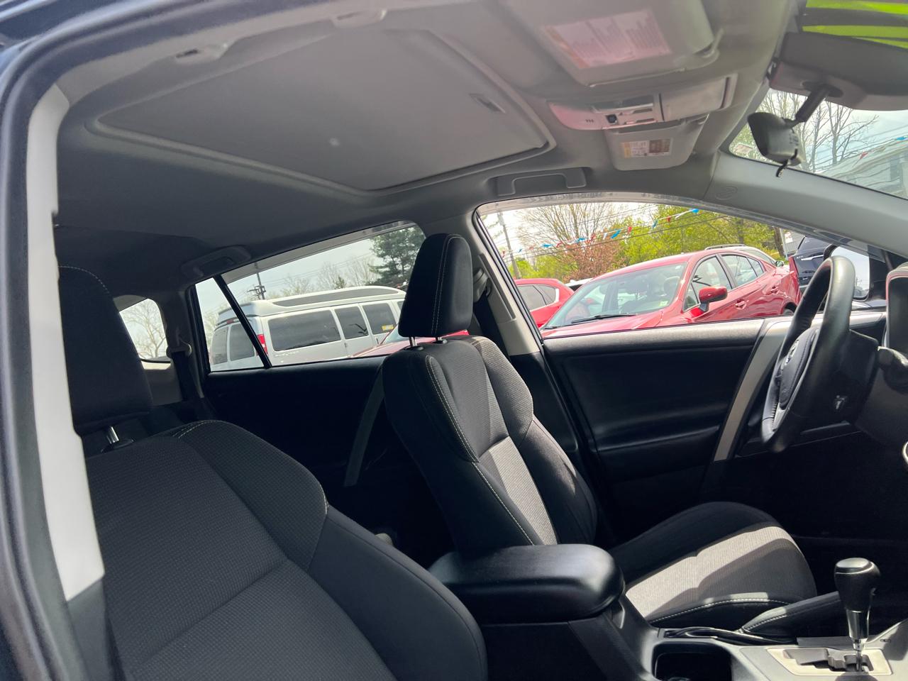 Toyota RAV4 Adventure AWD (Natl) 2018