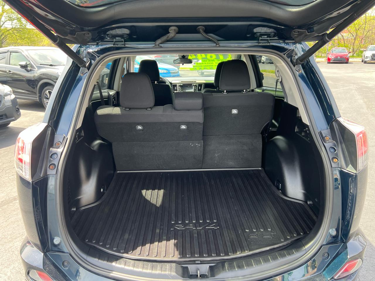Toyota RAV4 Adventure AWD (Natl) 2018
