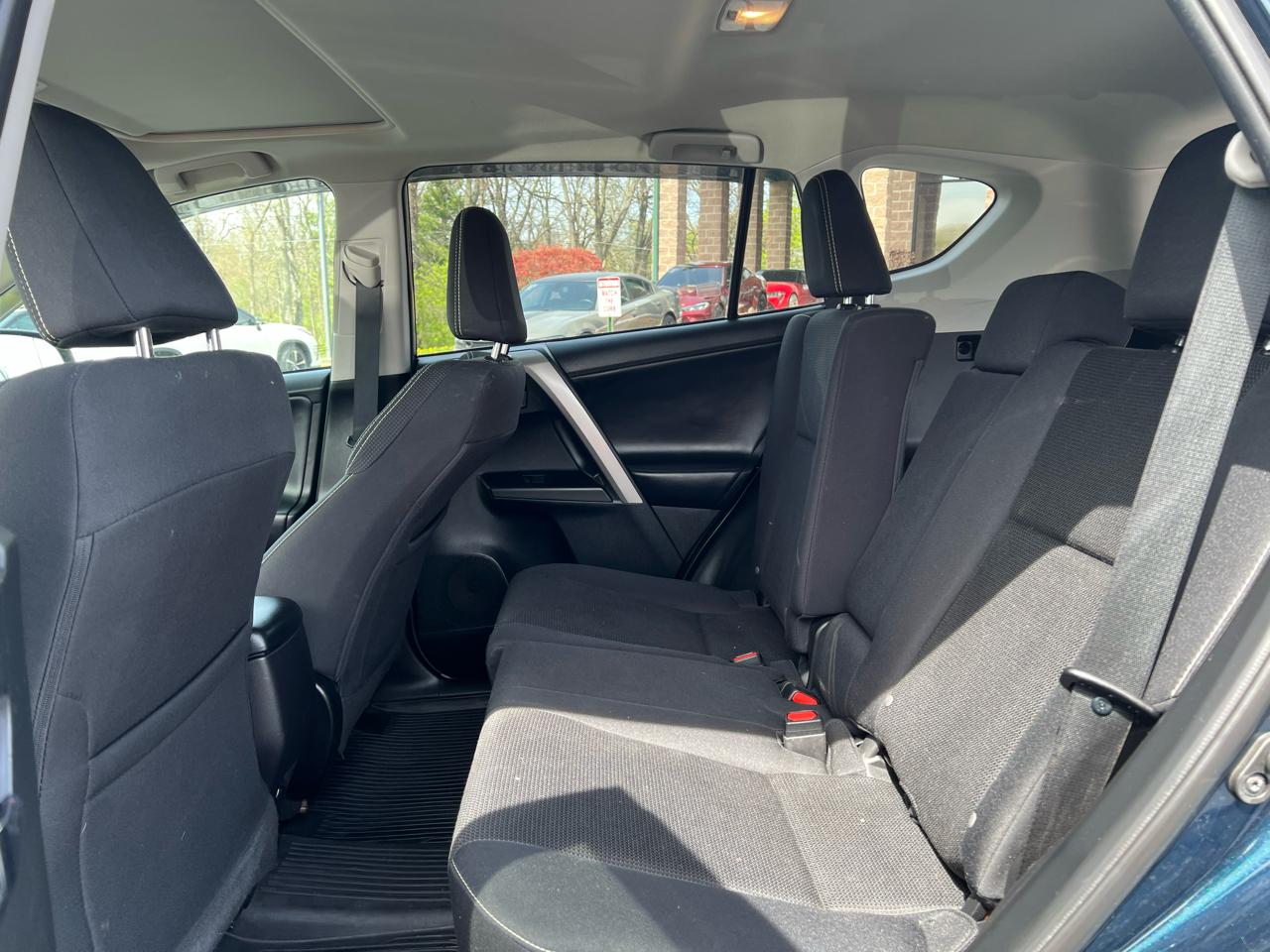 Toyota RAV4 Adventure AWD (Natl) 2018