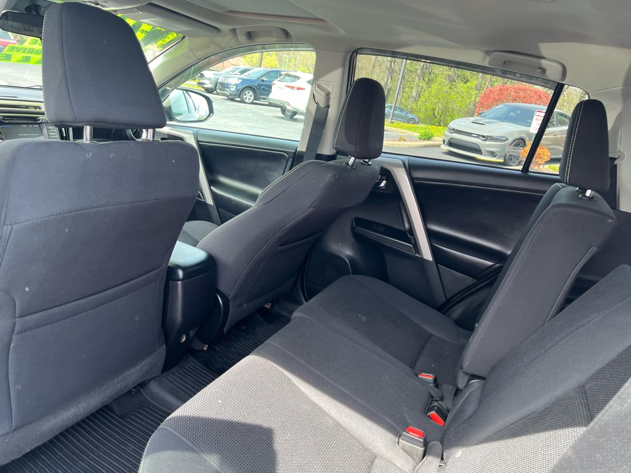 Toyota RAV4 Adventure AWD (Natl) 2018