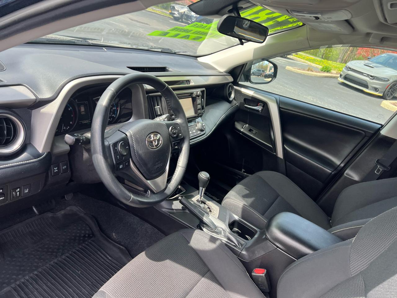 Toyota RAV4 Adventure AWD (Natl) 2018
