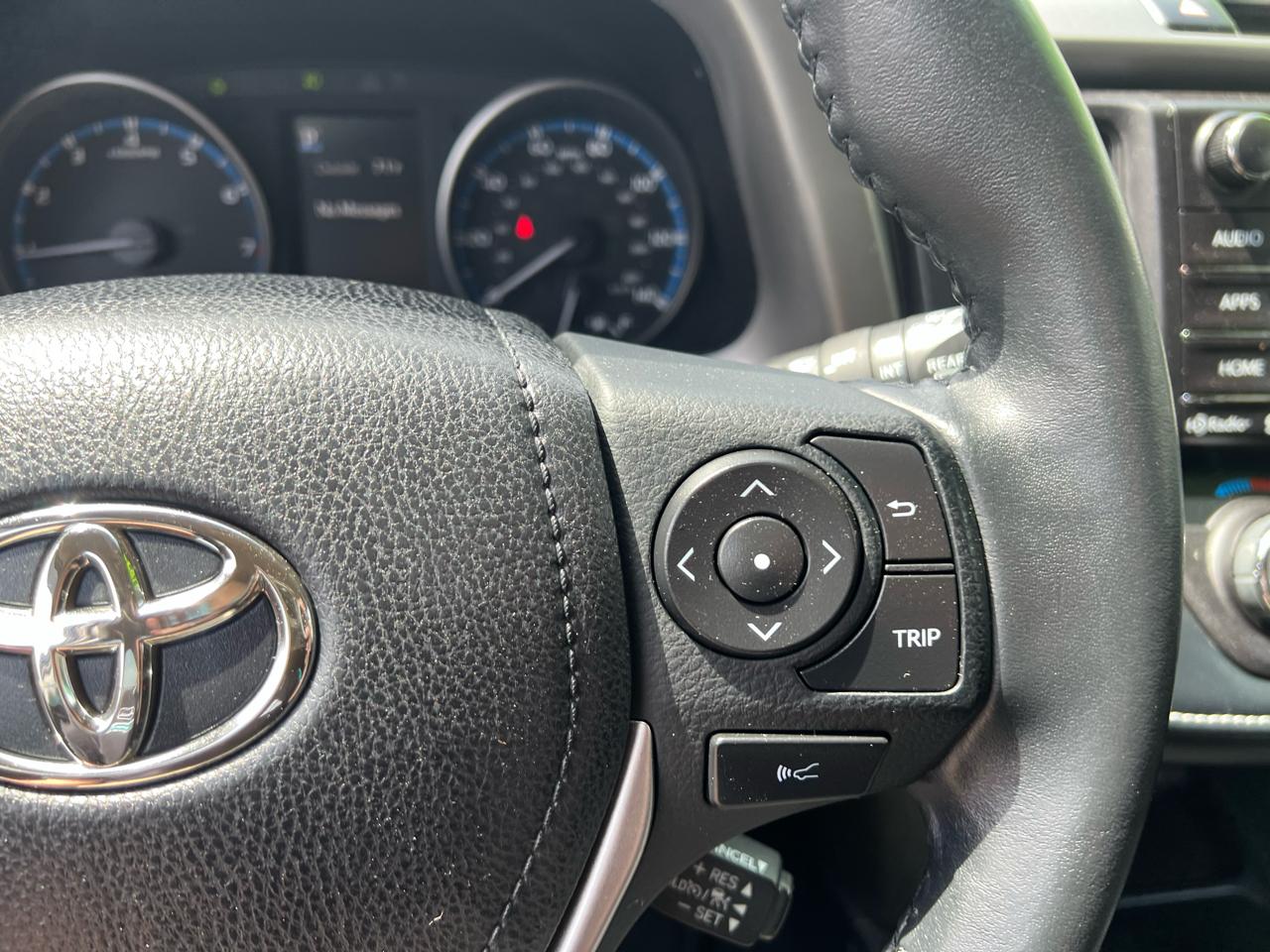 Toyota RAV4 Adventure AWD (Natl) 2018