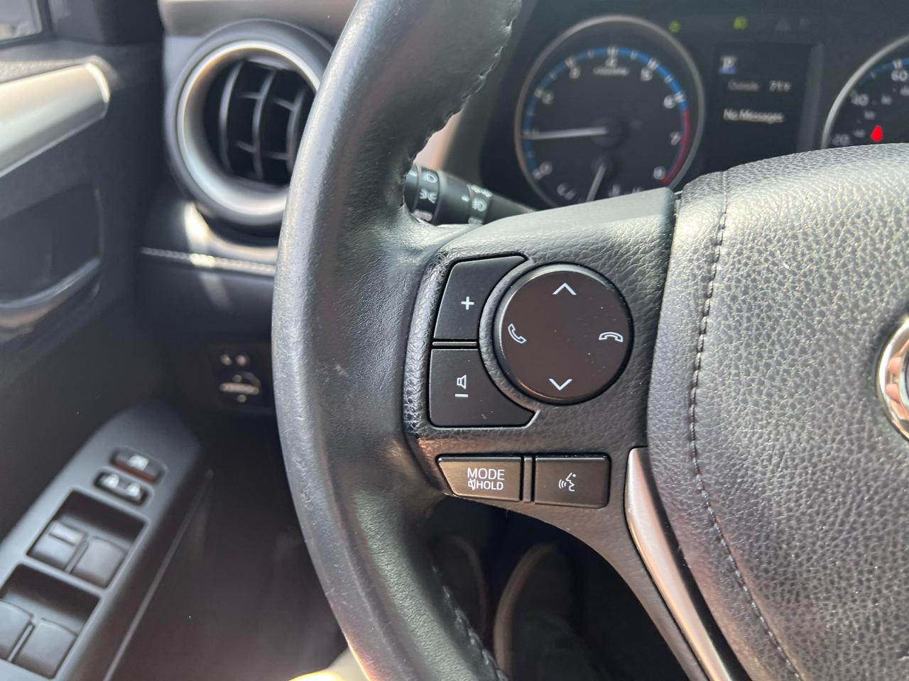 Toyota RAV4 Adventure AWD (Natl) 2018