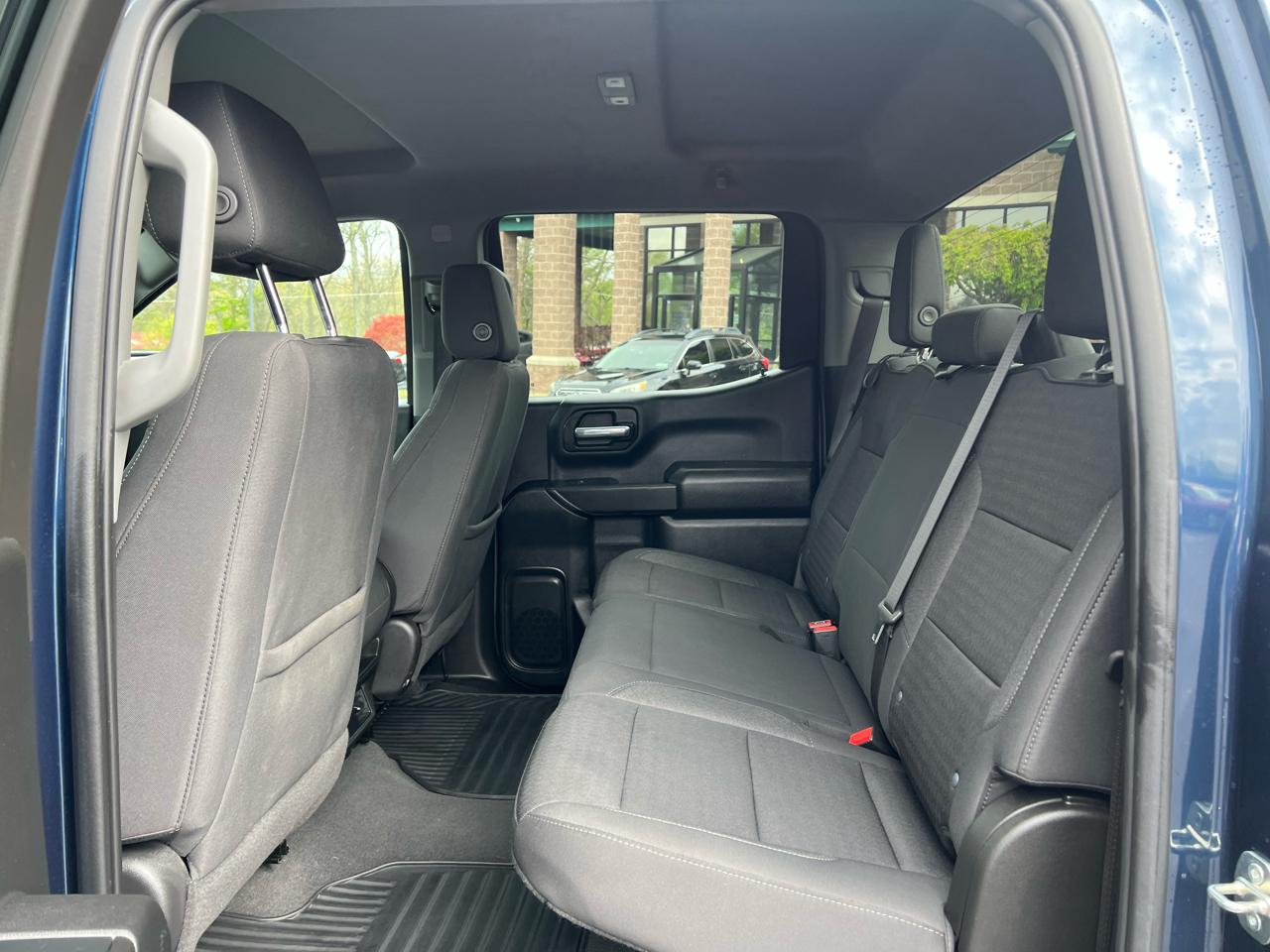 Chevrolet Silverado 1500 4WD Crew Cab 147" Custom 2023