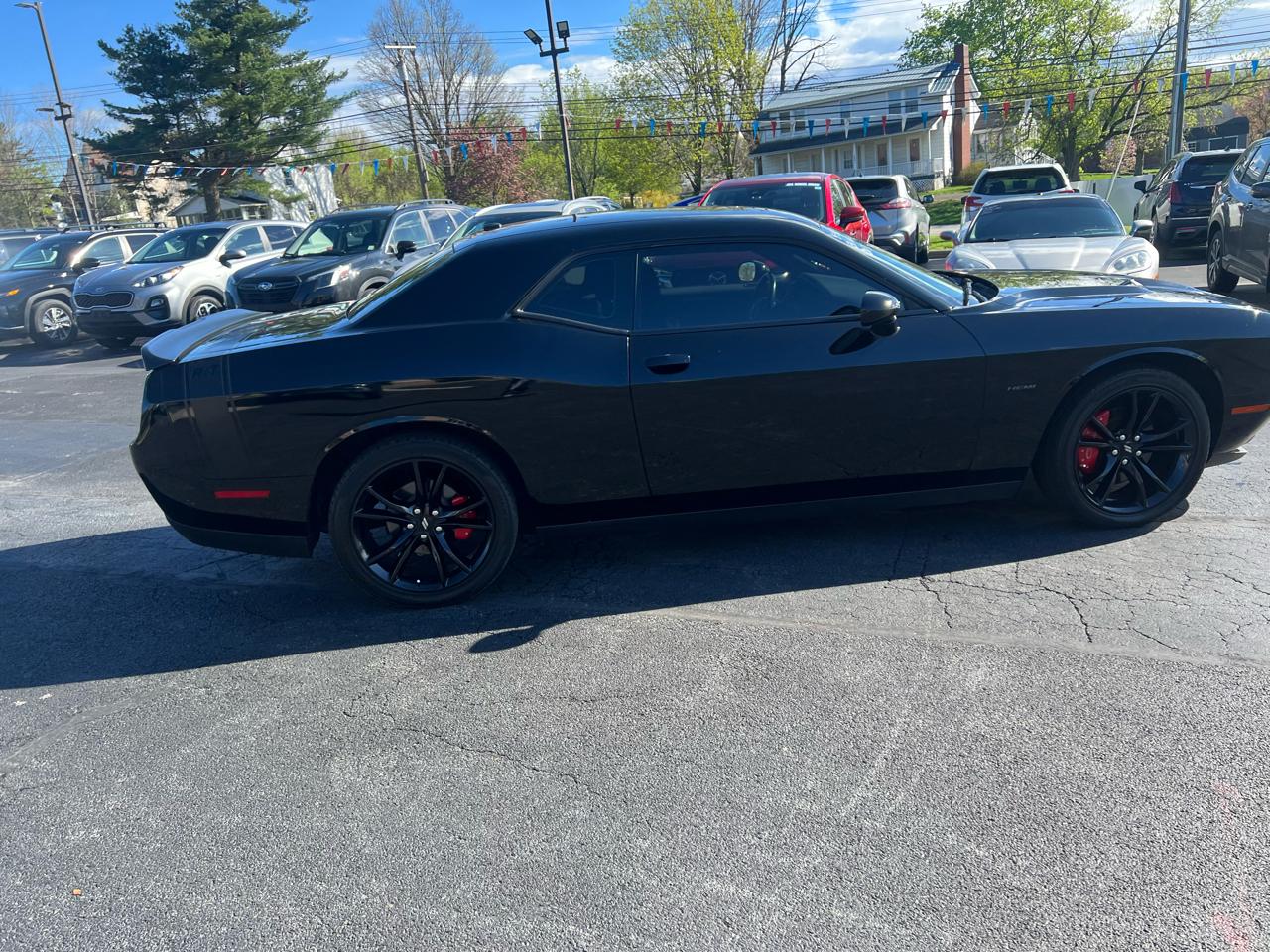 Dodge Challenger R/T RWD 2018