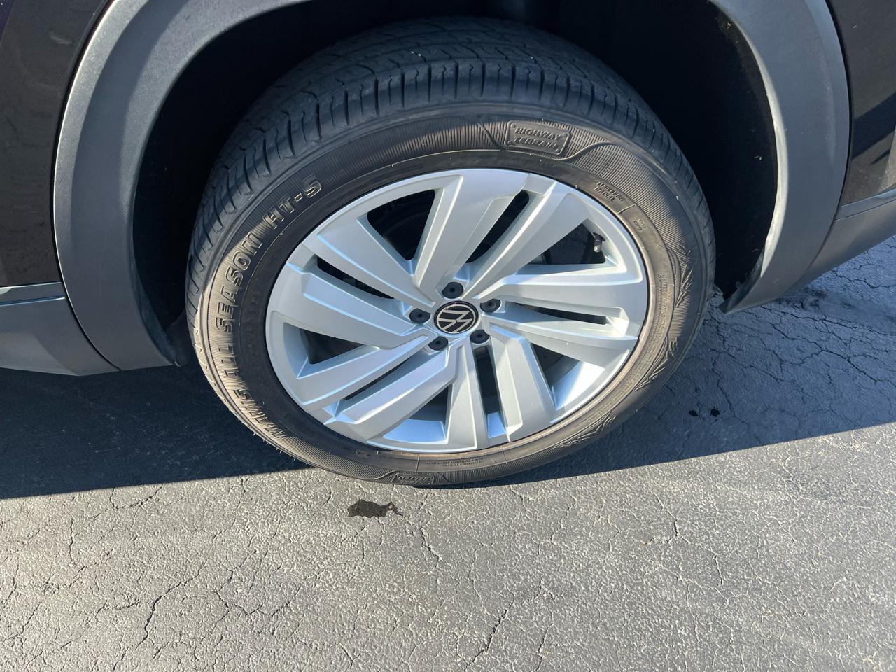 Volkswagen Atlas Cross Sport 3.6L V6 SE w/Technology 4MOTION 2022