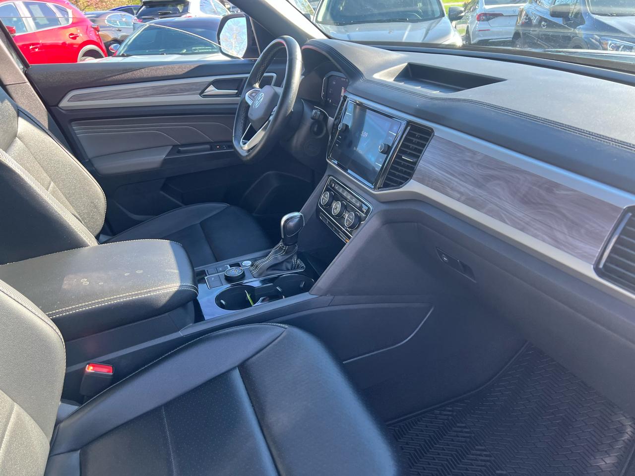 Volkswagen Atlas Cross Sport 3.6L V6 SE w/Technology 4MOTION 2022