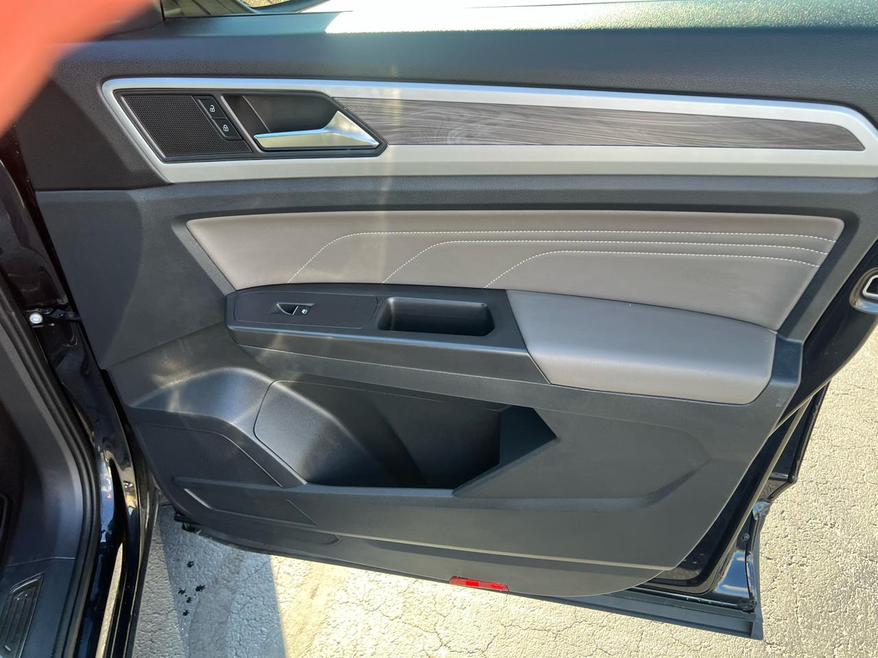 Volkswagen Atlas Cross Sport 3.6L V6 SE w/Technology 4MOTION 2022