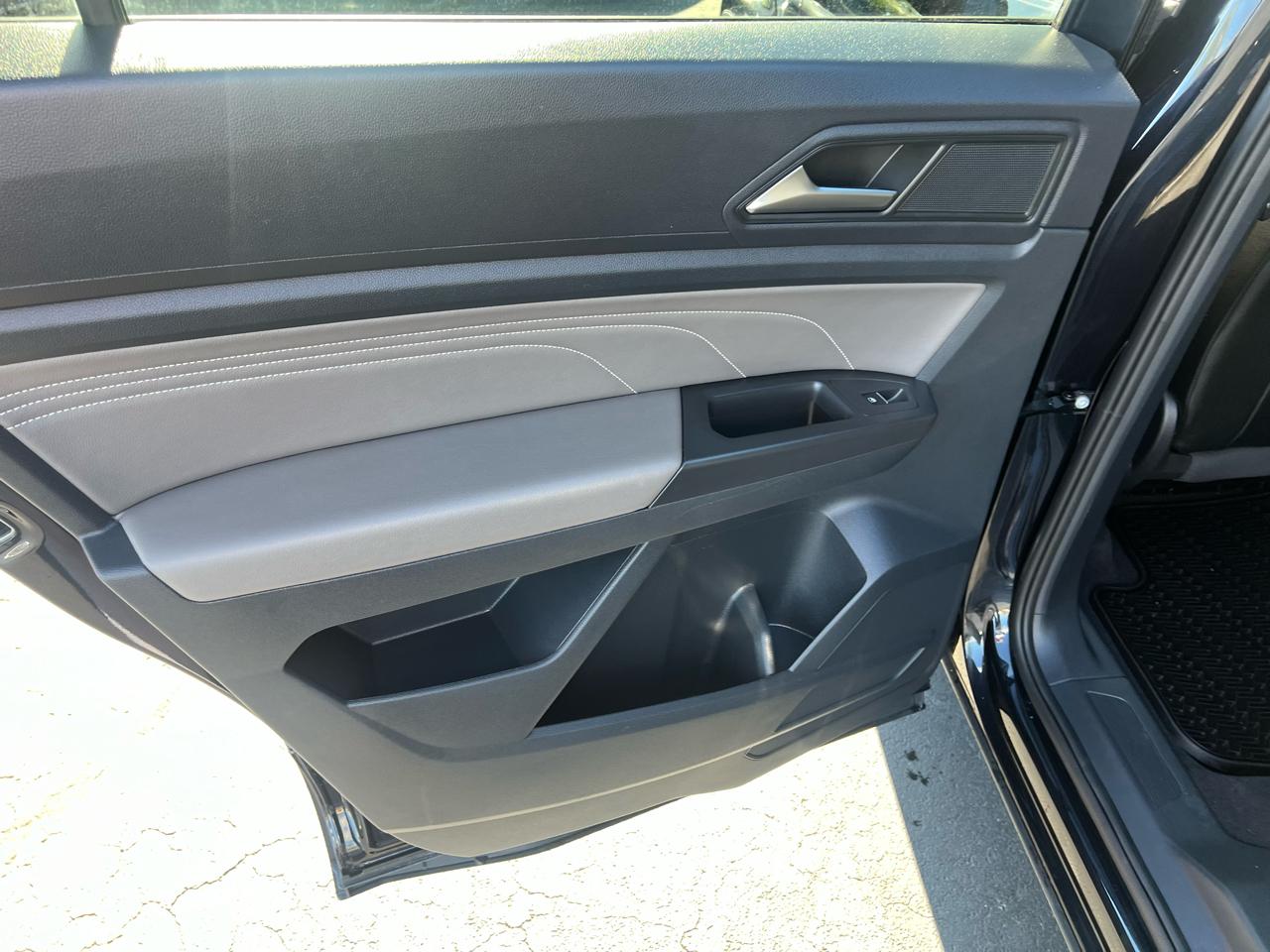 Volkswagen Atlas Cross Sport 3.6L V6 SE w/Technology 4MOTION 2022