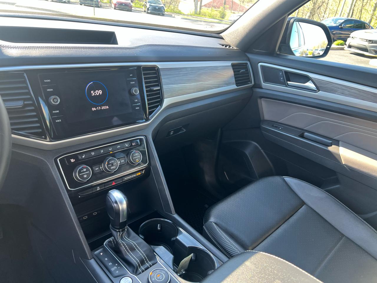 Volkswagen Atlas Cross Sport 3.6L V6 SE w/Technology 4MOTION 2022