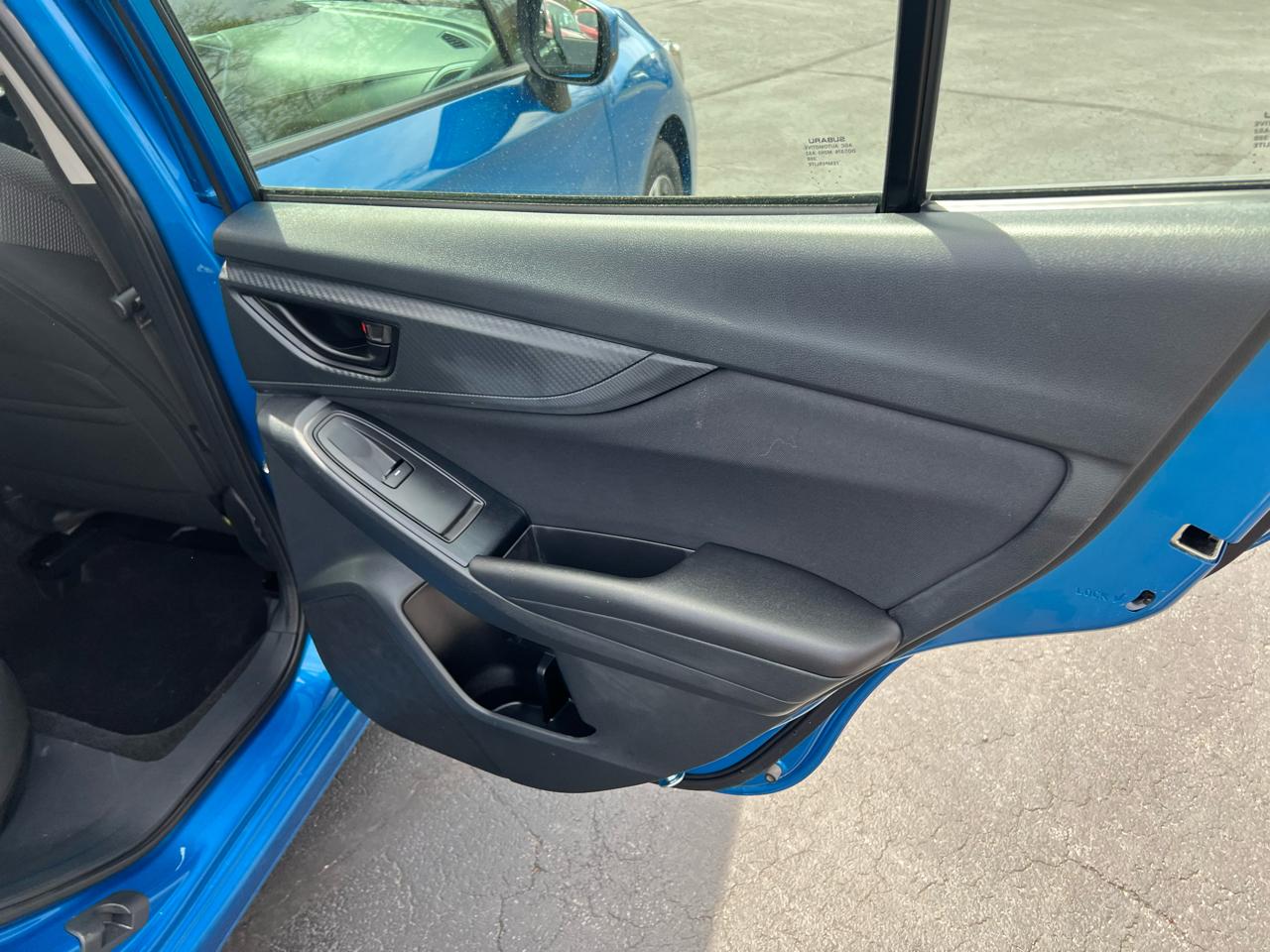 Subaru Impreza Premium 4-door CVT 2021