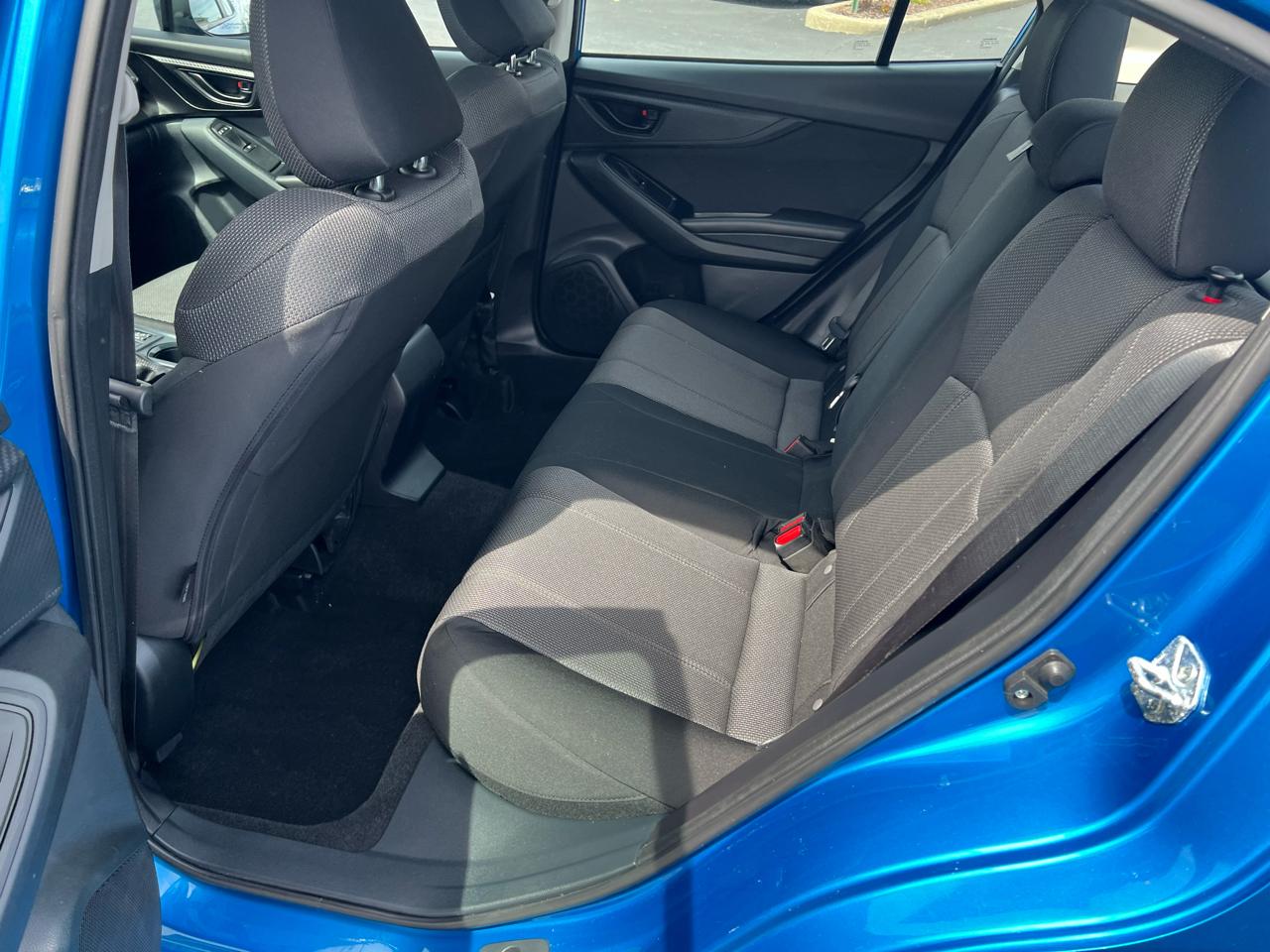 Subaru Impreza Premium 4-door CVT 2021