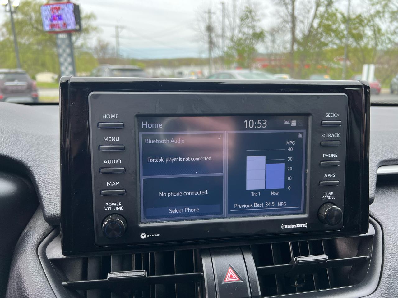 Toyota RAV4 LE AWD (Natl) 2021