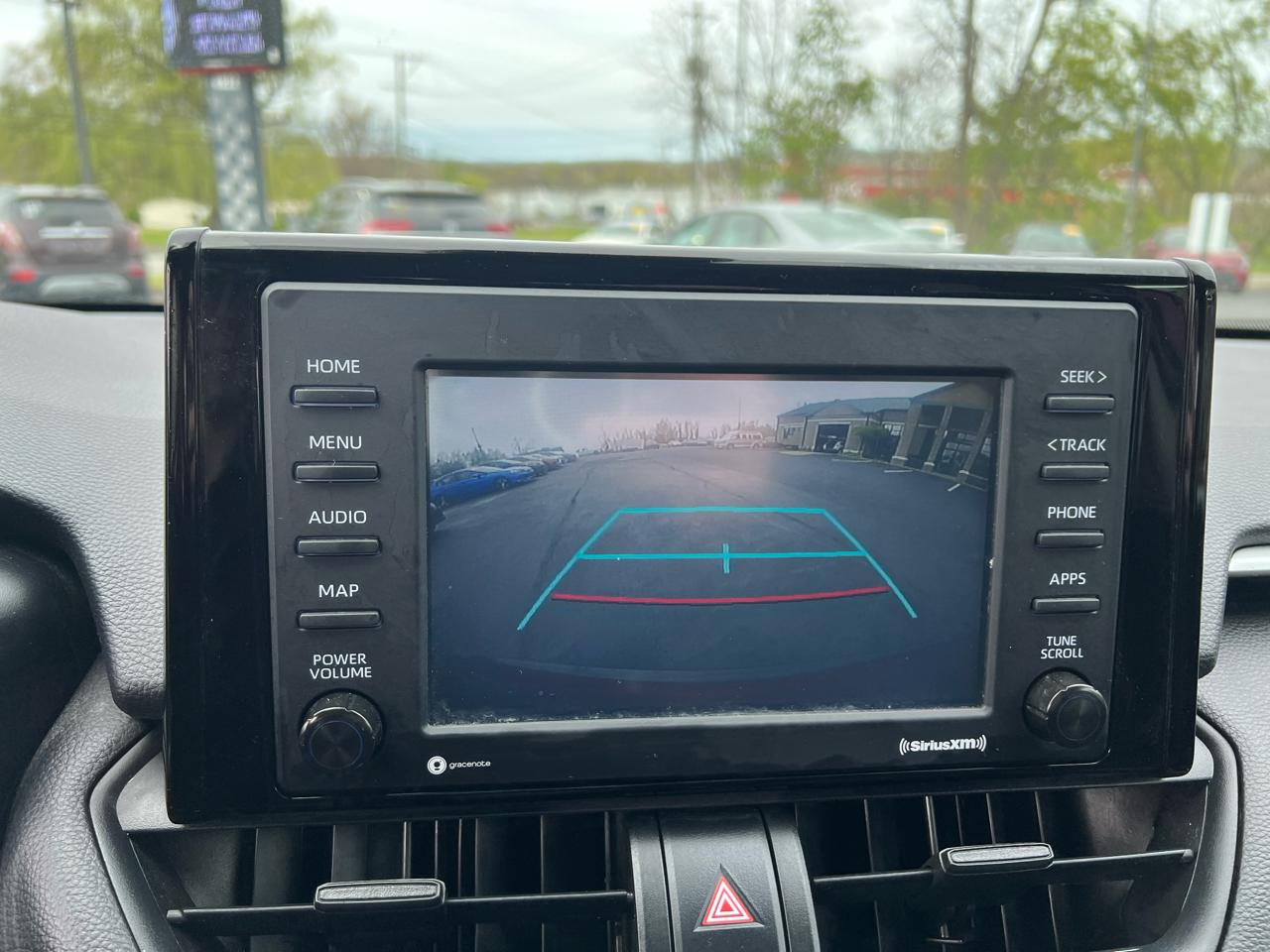 Toyota RAV4 LE AWD (Natl) 2021