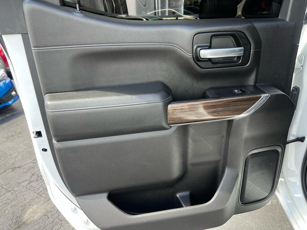 Chevrolet Silverado 1500 4WD Crew Cab 147" RST 2020