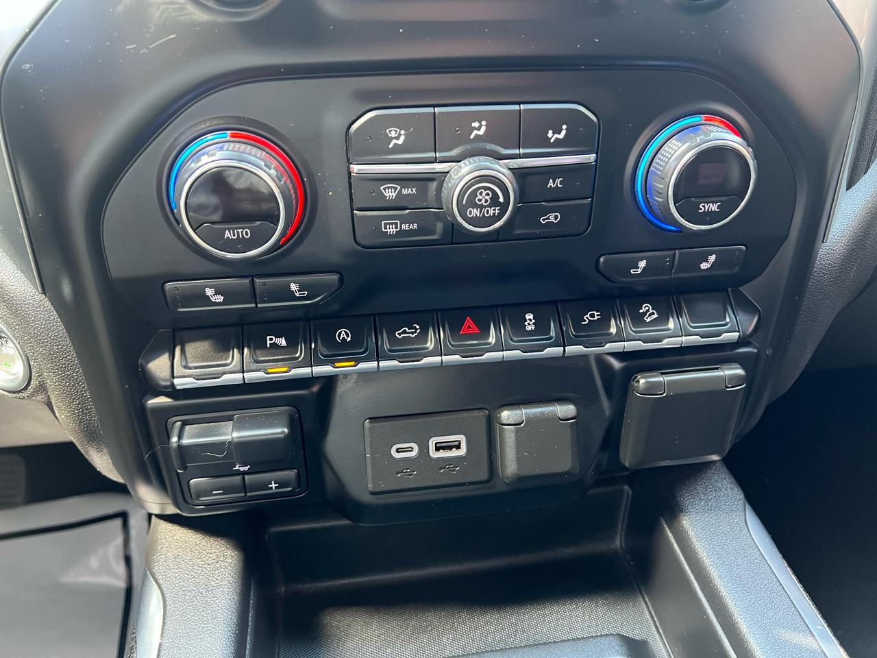 Chevrolet Silverado 1500 4WD Crew Cab 147" RST 2020