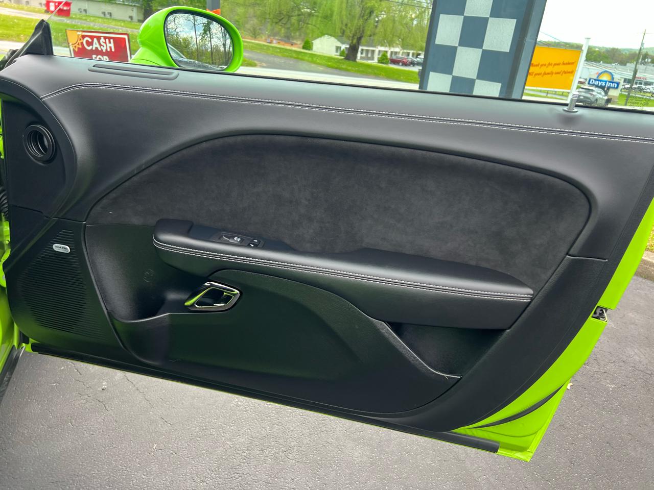 Dodge Challenger SRT Hellcat Jailbreak RWD 2023