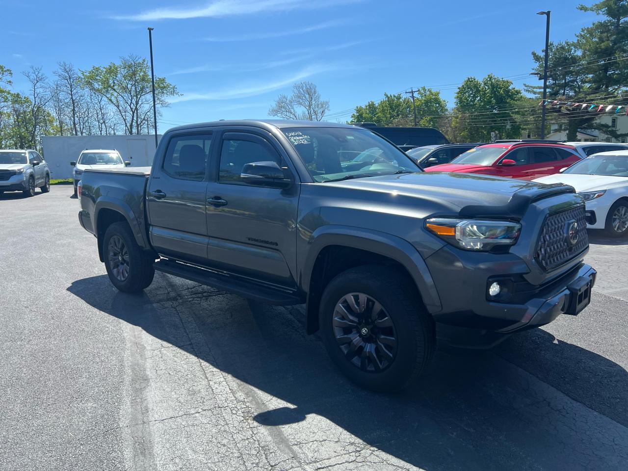 Toyota Tacoma 4WD Limited Double Cab 5' Bed V6 AT (Natl) 2022