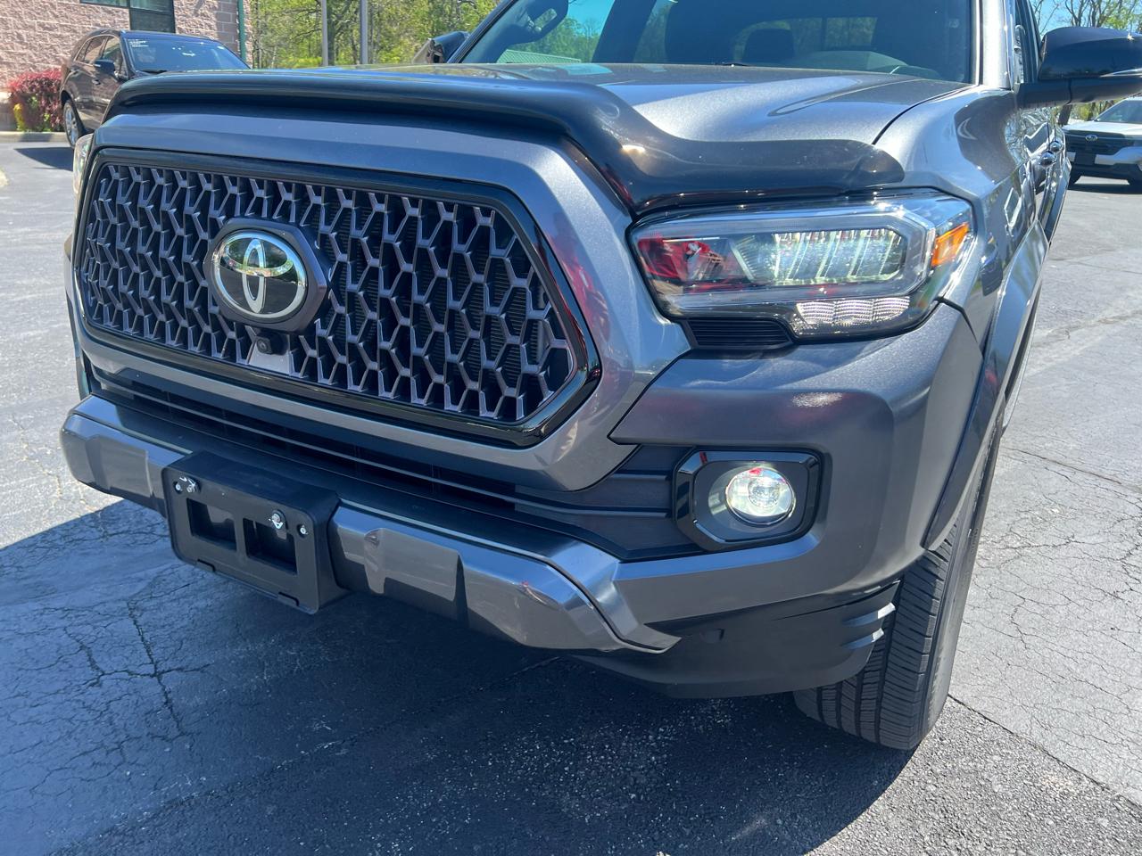 Toyota Tacoma 4WD Limited Double Cab 5' Bed V6 AT (Natl) 2022