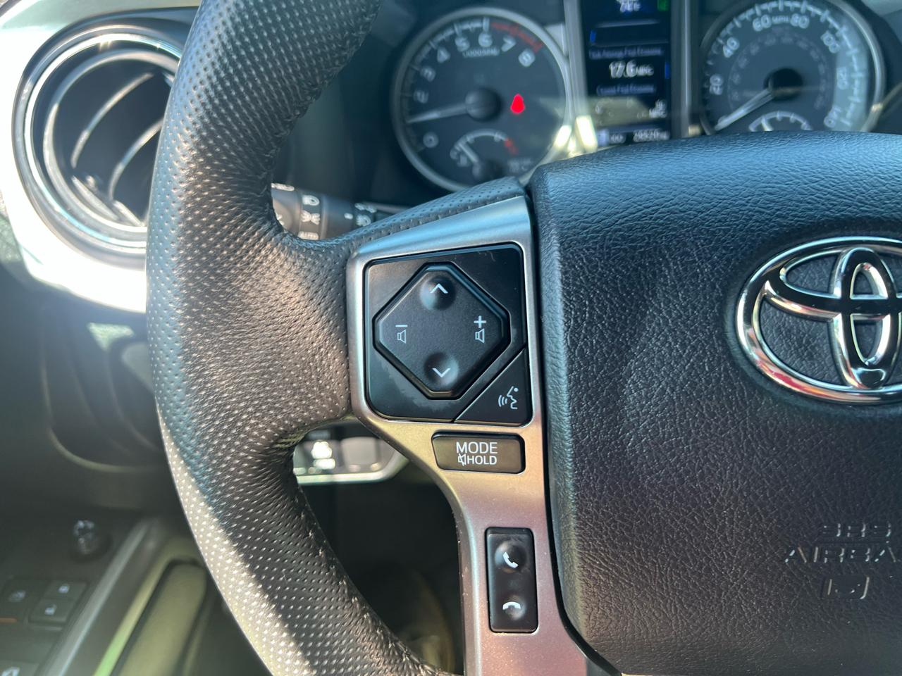 Toyota Tacoma 4WD Limited Double Cab 5' Bed V6 AT (Natl) 2022