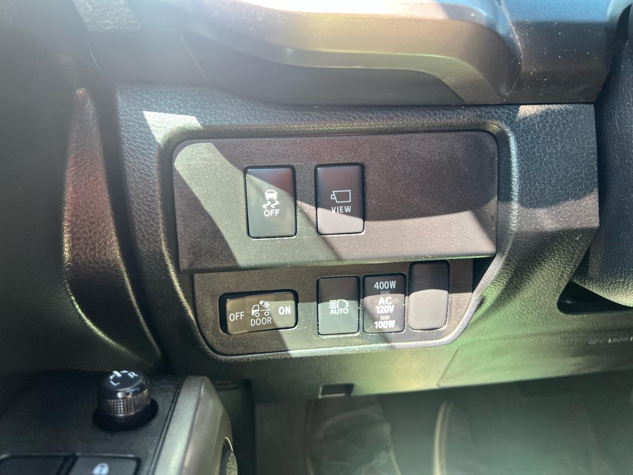 Toyota Tacoma 4WD Limited Double Cab 5' Bed V6 AT (Natl) 2022