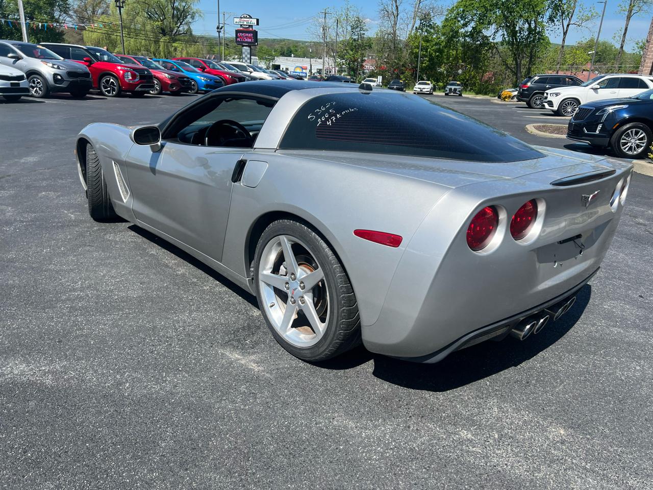 Chevrolet Corvette 2dr Cpe 2005