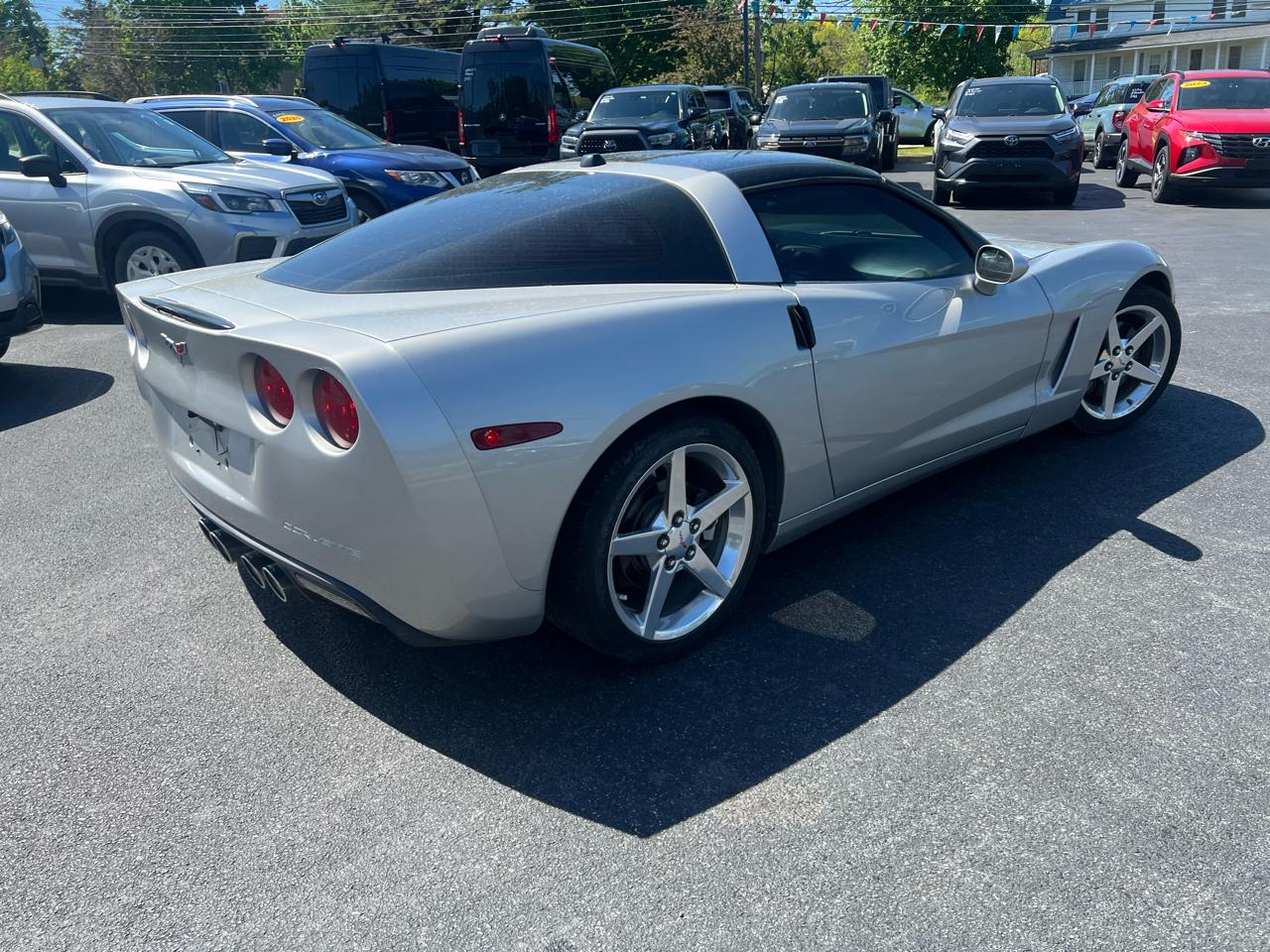 Chevrolet Corvette 2dr Cpe 2005