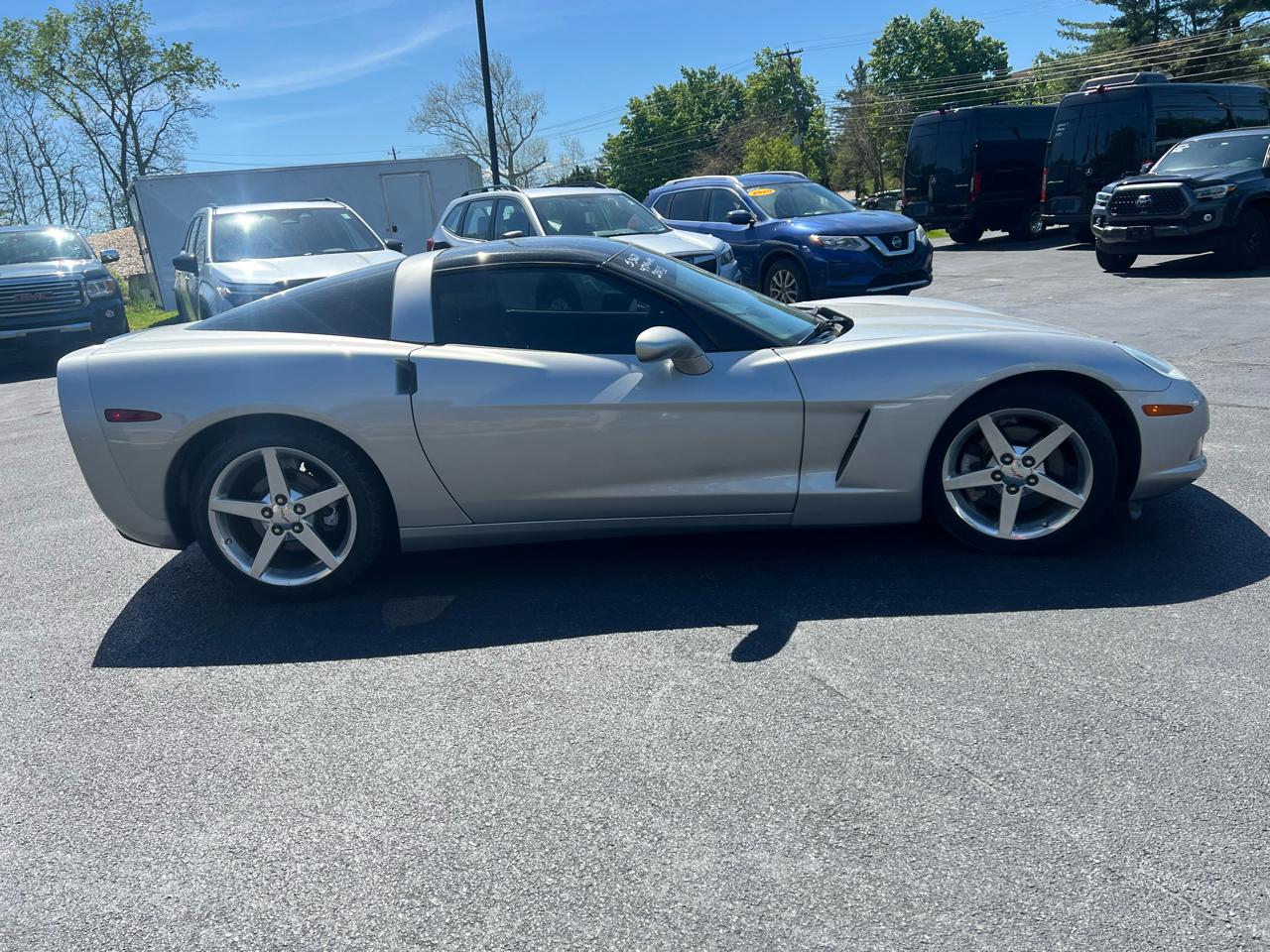 Chevrolet Corvette 2dr Cpe 2005