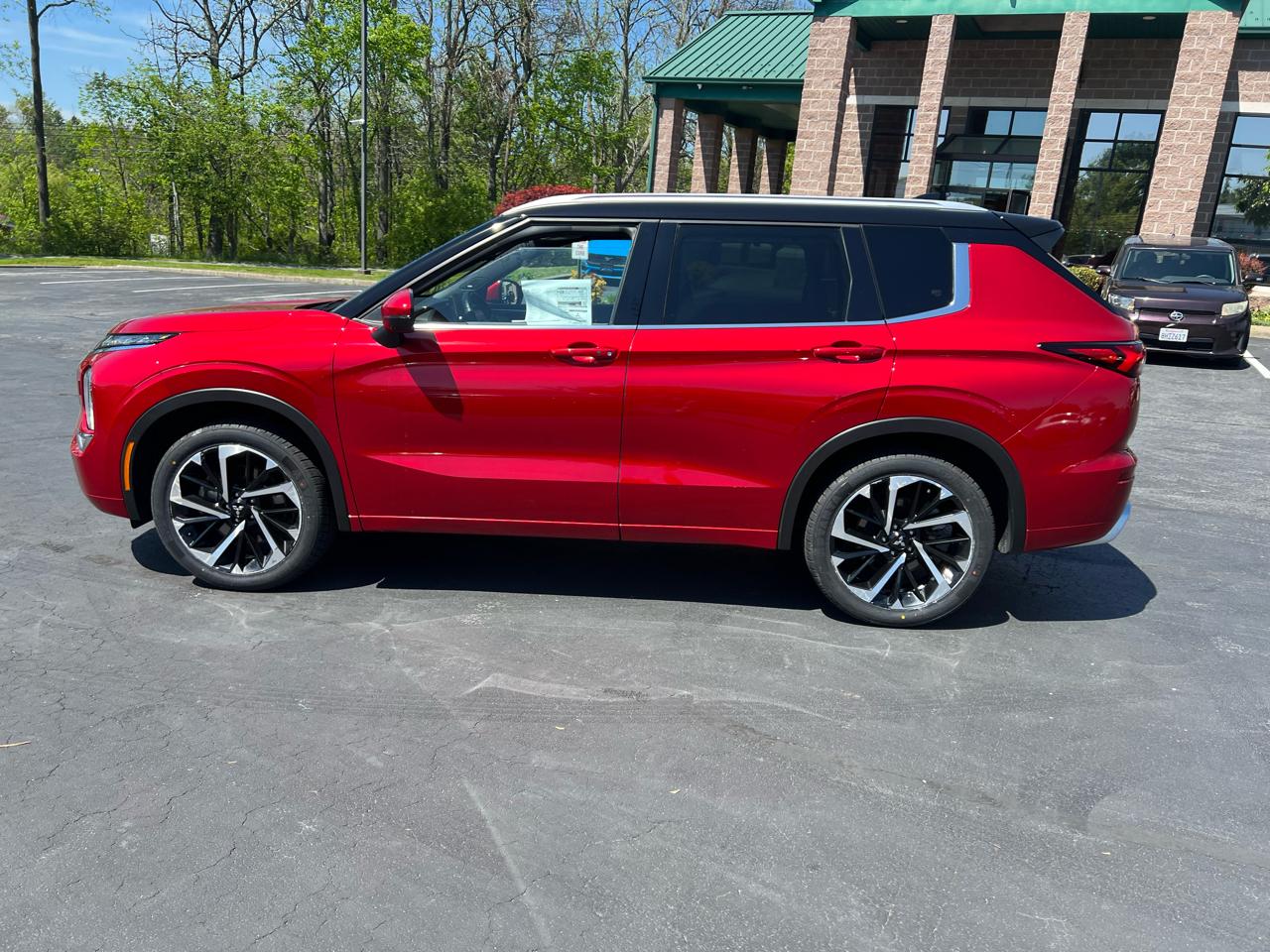 Mitsubishi Outlander SEL S-AWC 2023