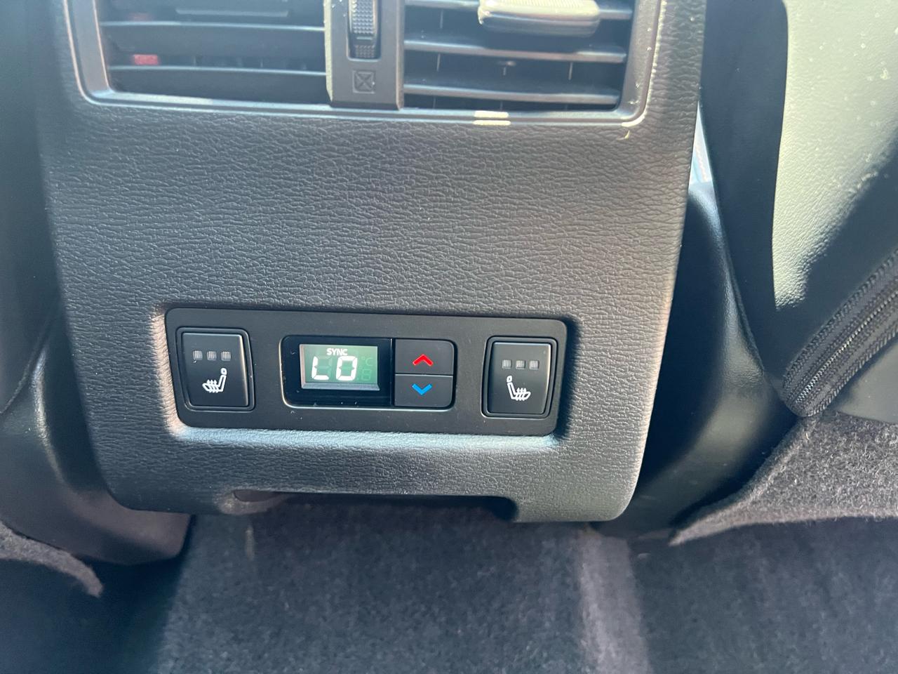 Mitsubishi Outlander SEL S-AWC 2023