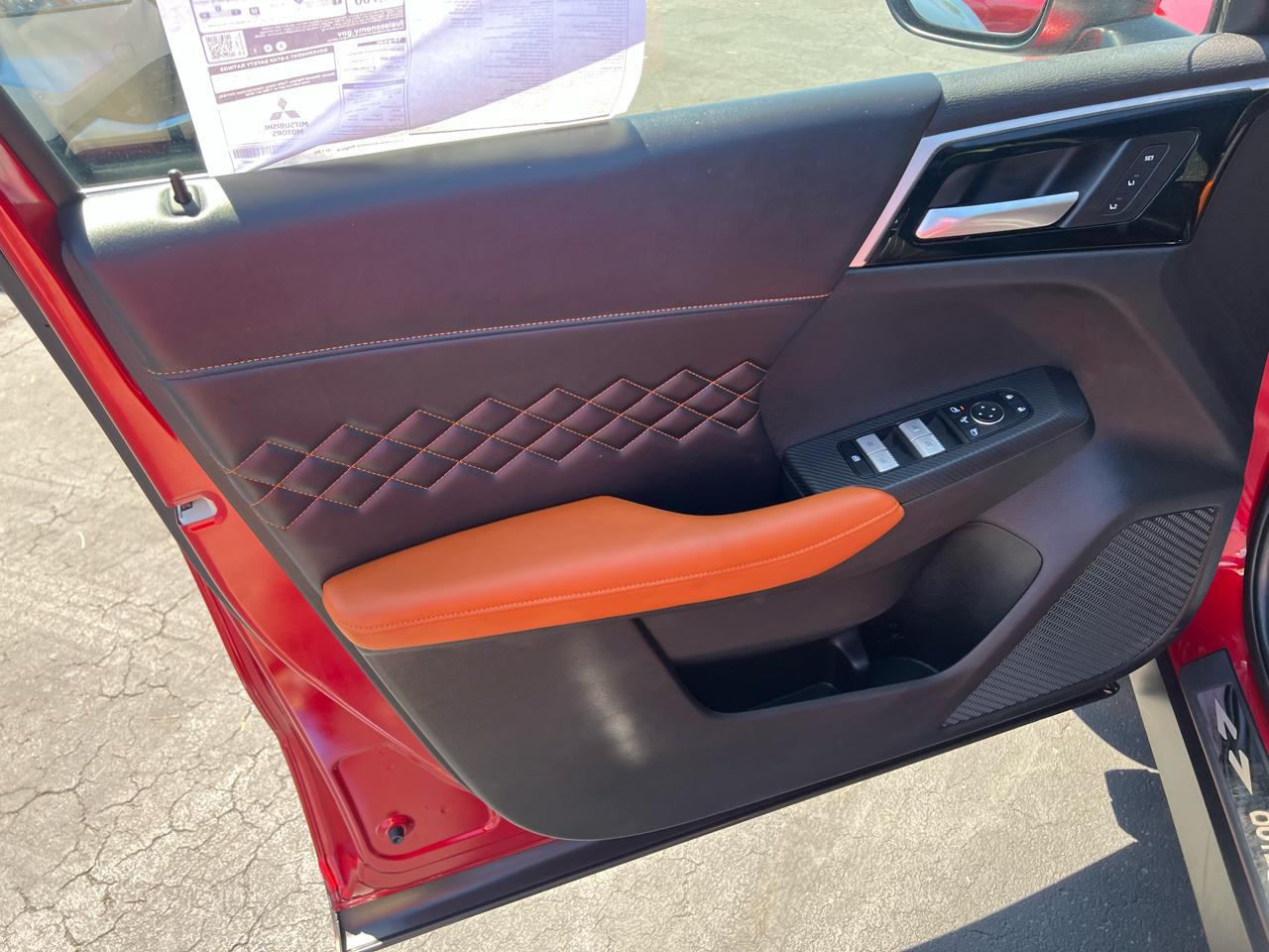 Mitsubishi Outlander SEL S-AWC 2023