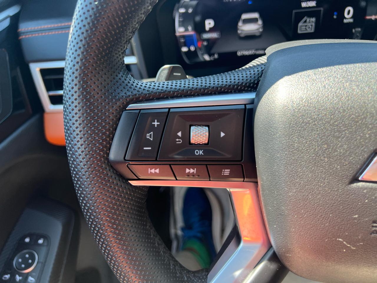 Mitsubishi Outlander SEL S-AWC 2023
