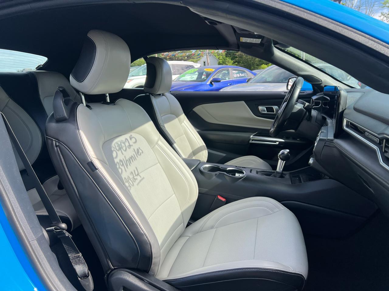 Ford Mustang EcoBoost Convertible 2024